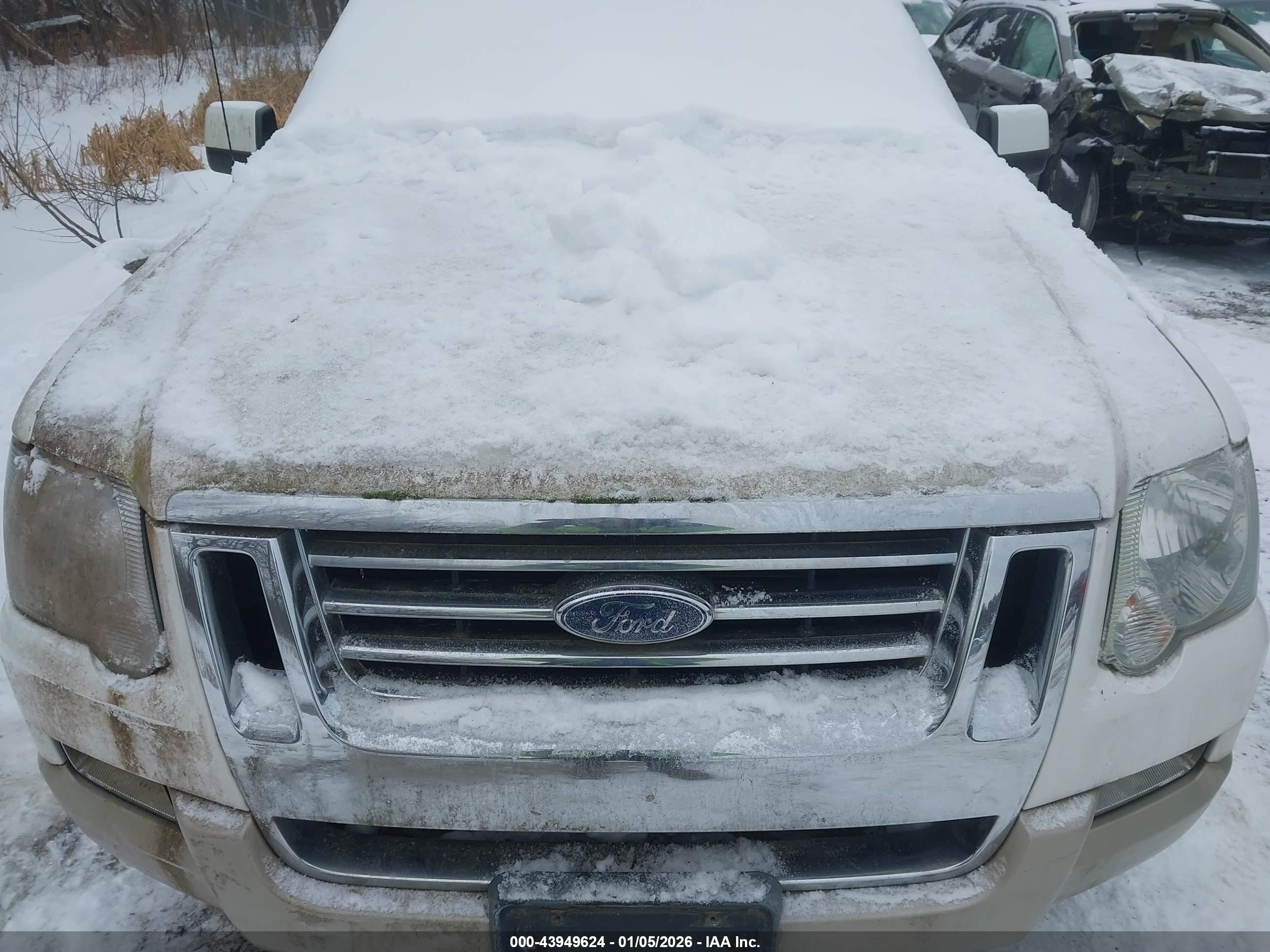 FORD EXPLORER image 10