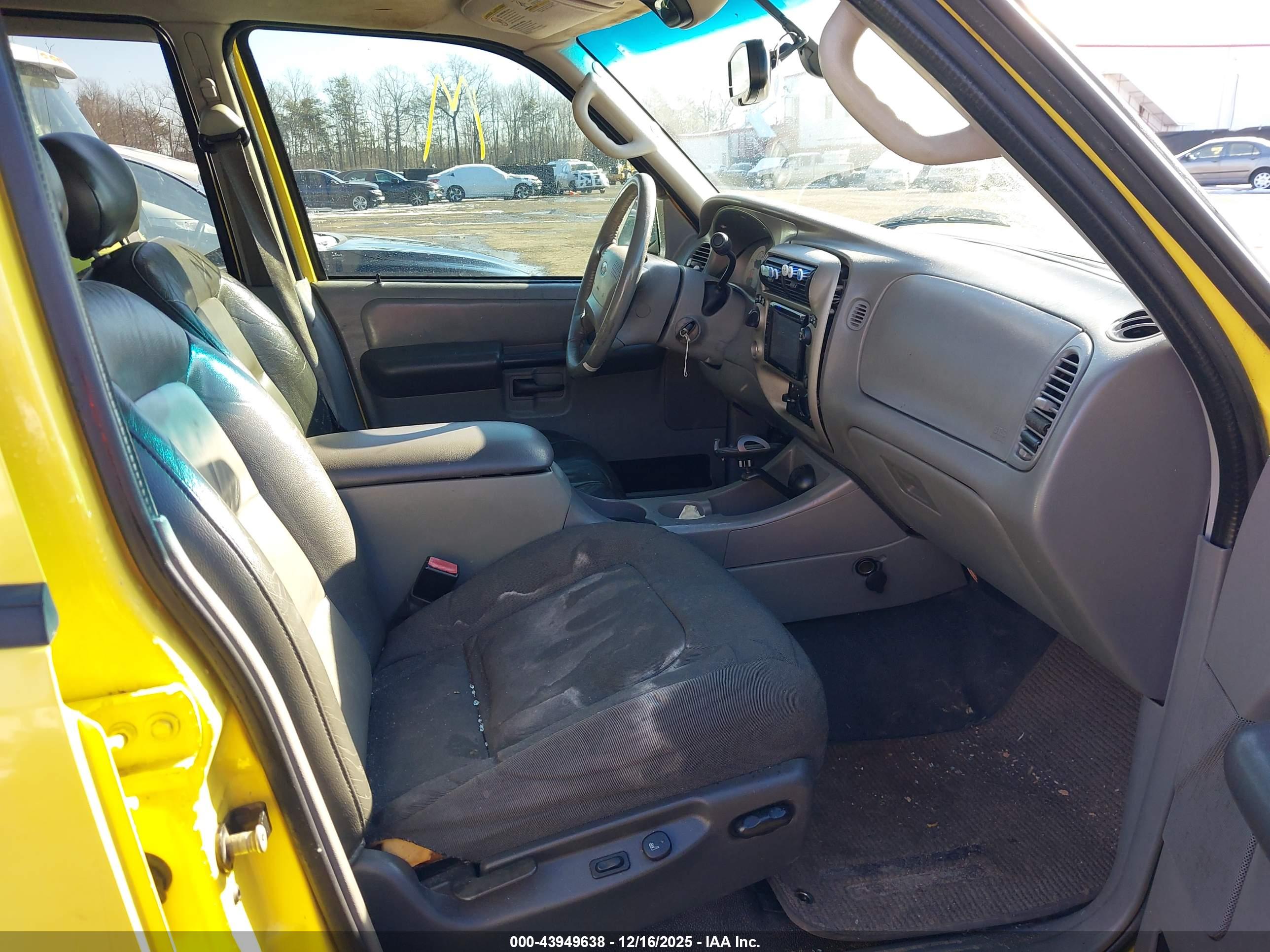 FORD EXPLORER image 5