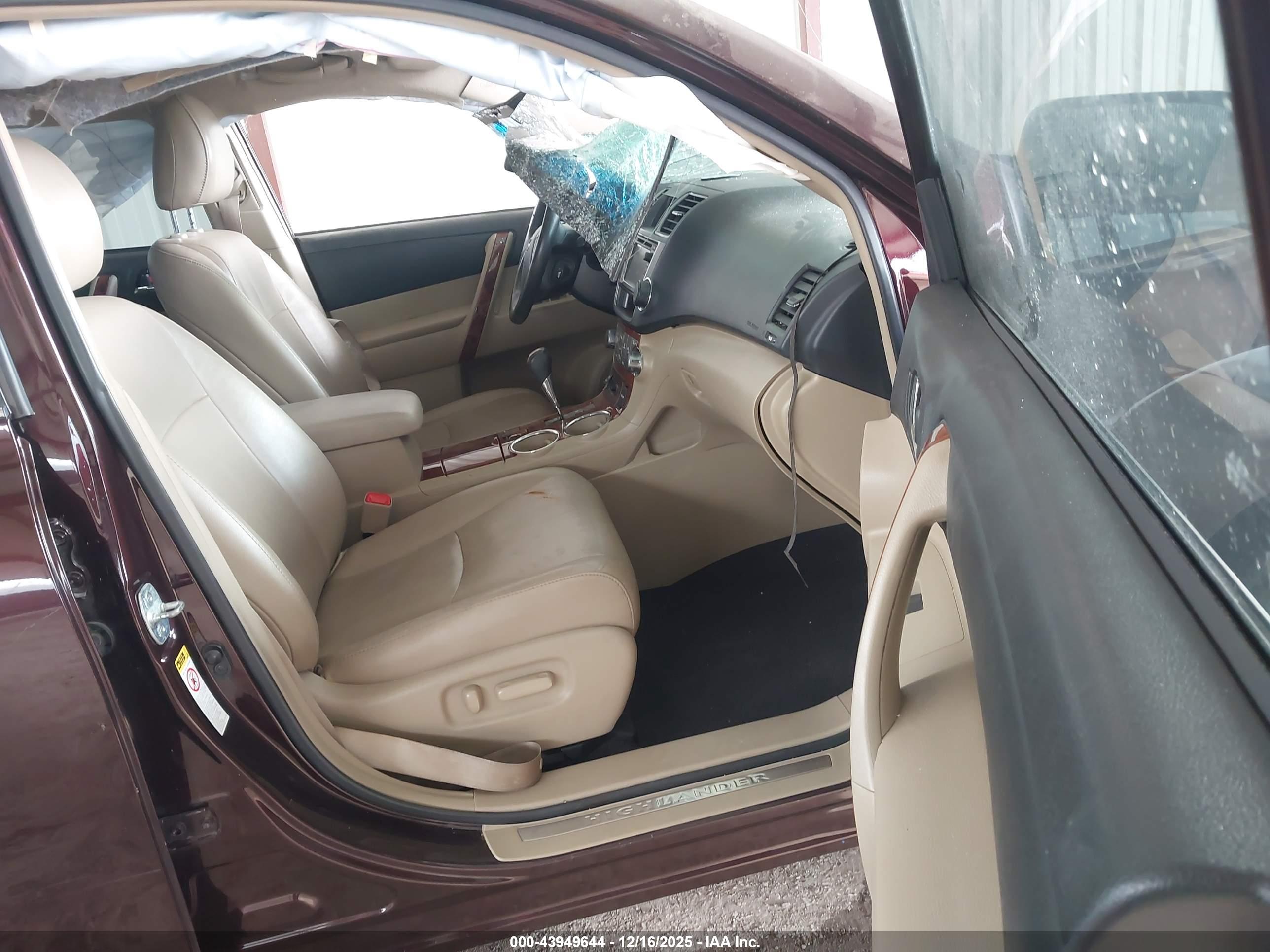TOYOTA HIGHLANDER image 5