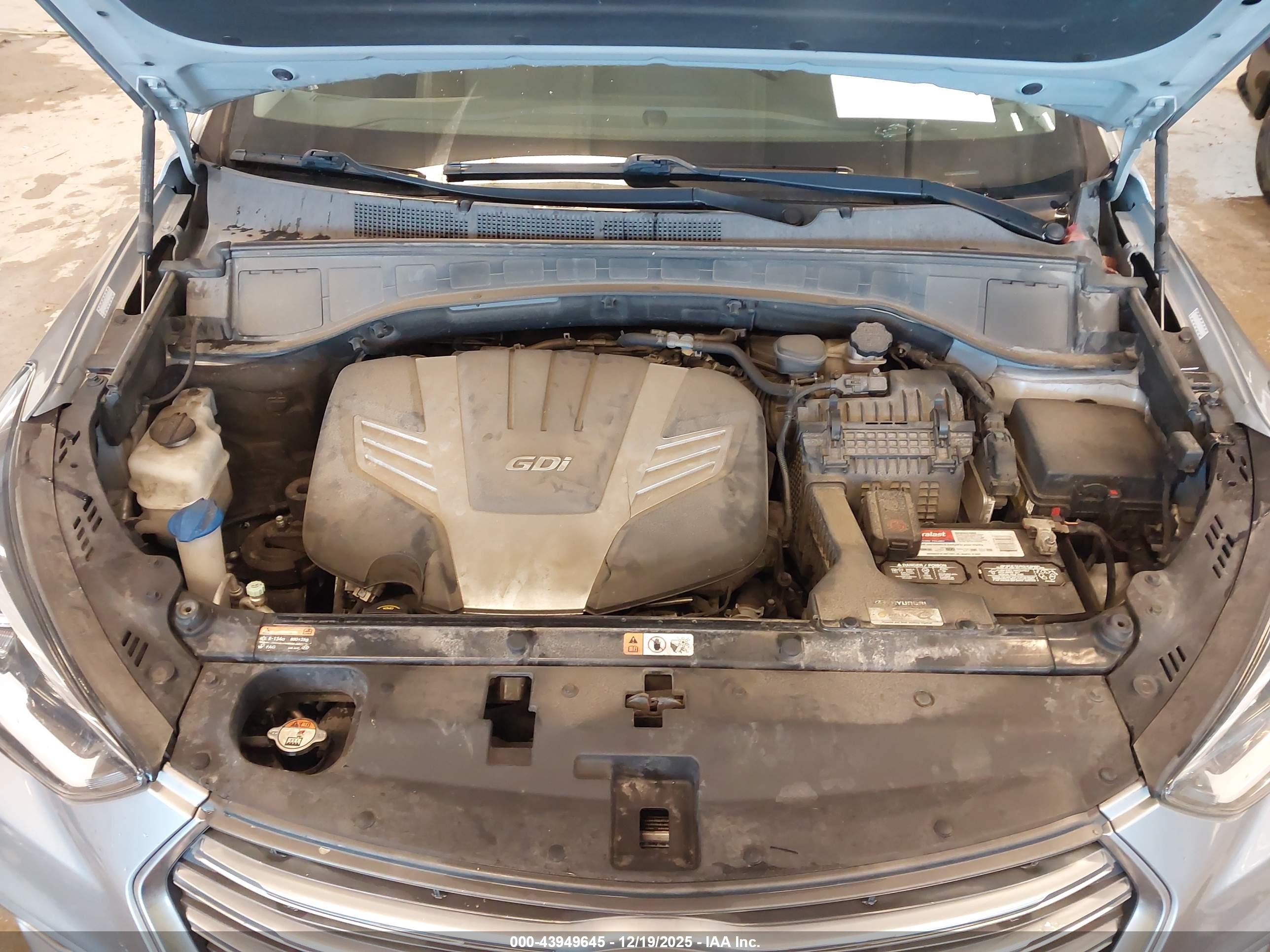 HYUNDAI SANTA image 10