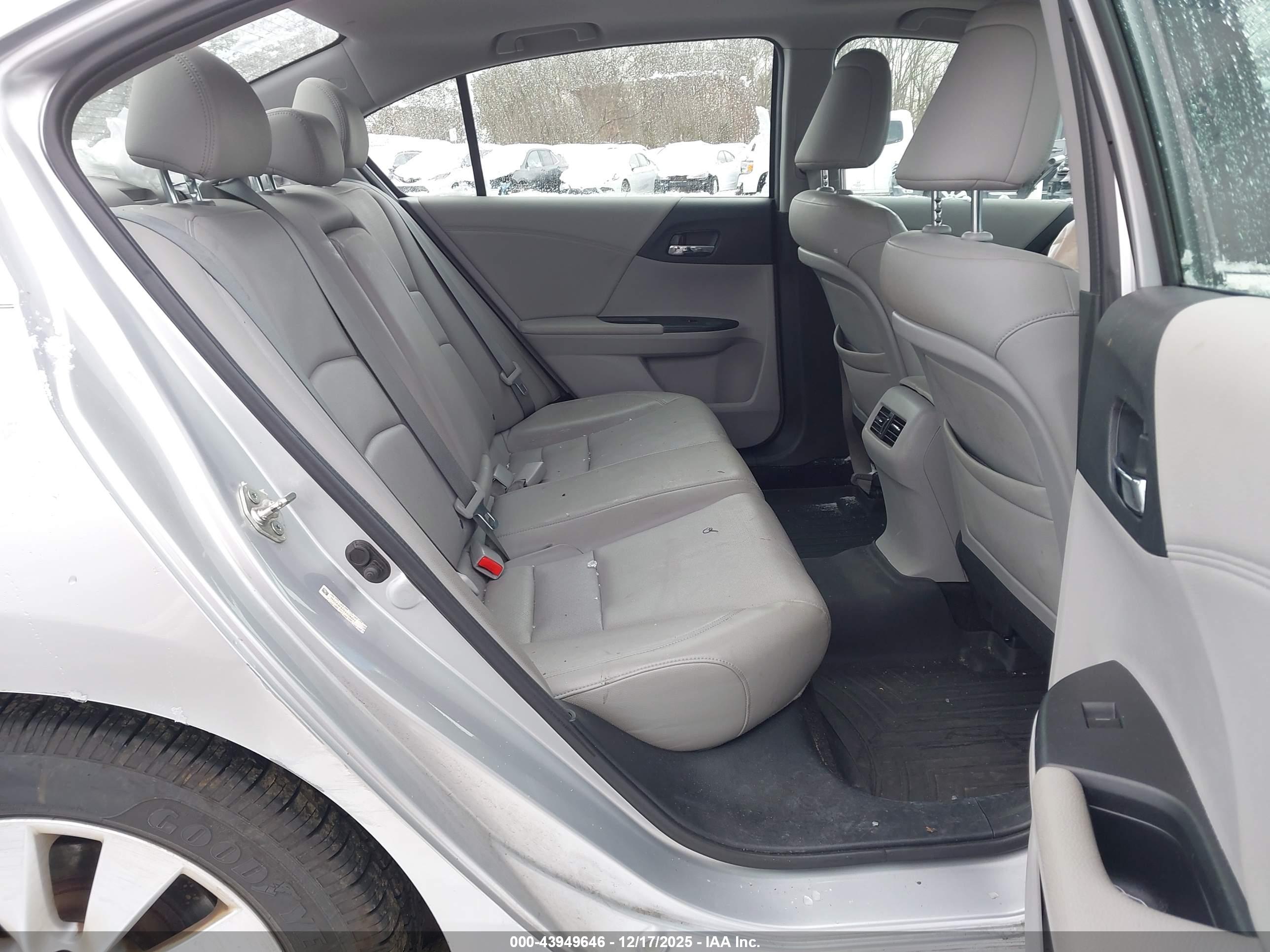 HONDA ACCORD image 8