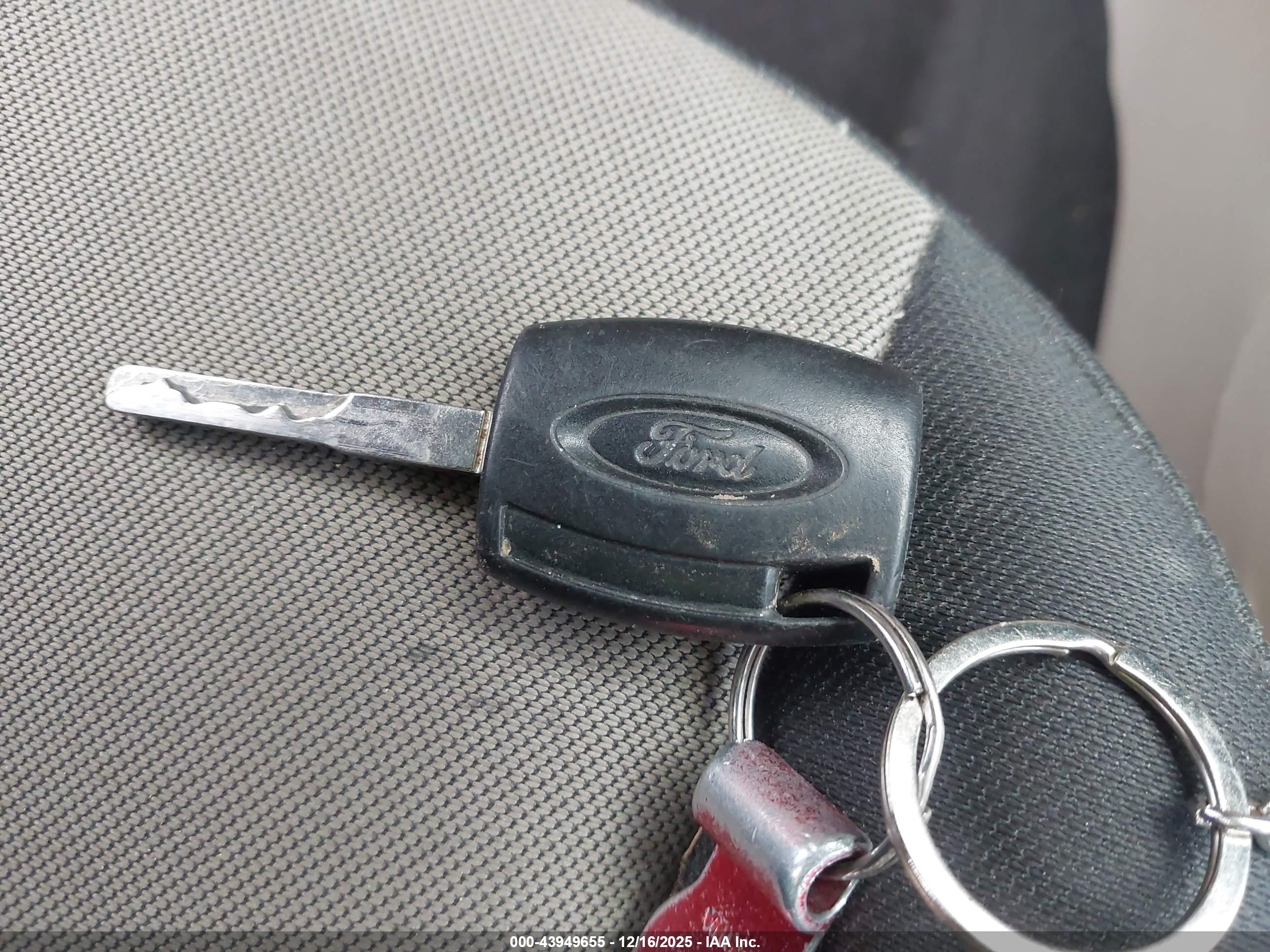 FORD FIESTA image 11
