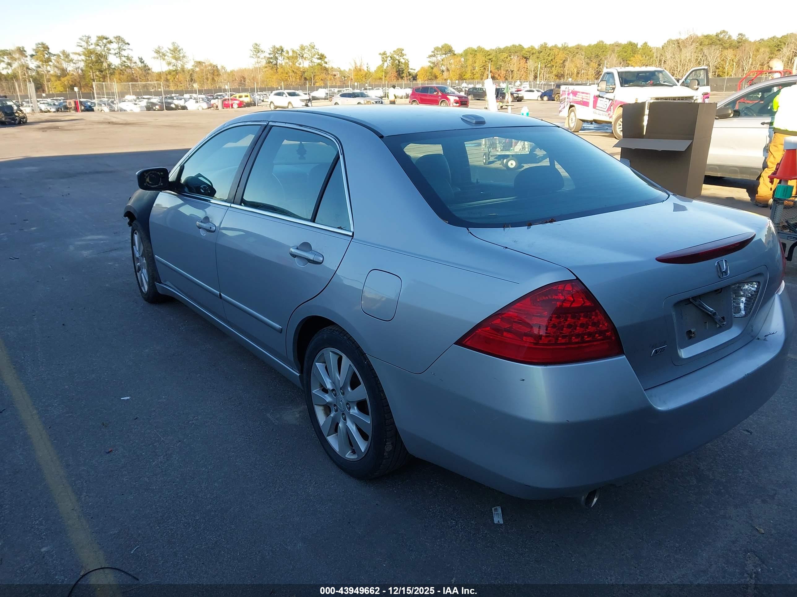 HONDA ACCORD image 3