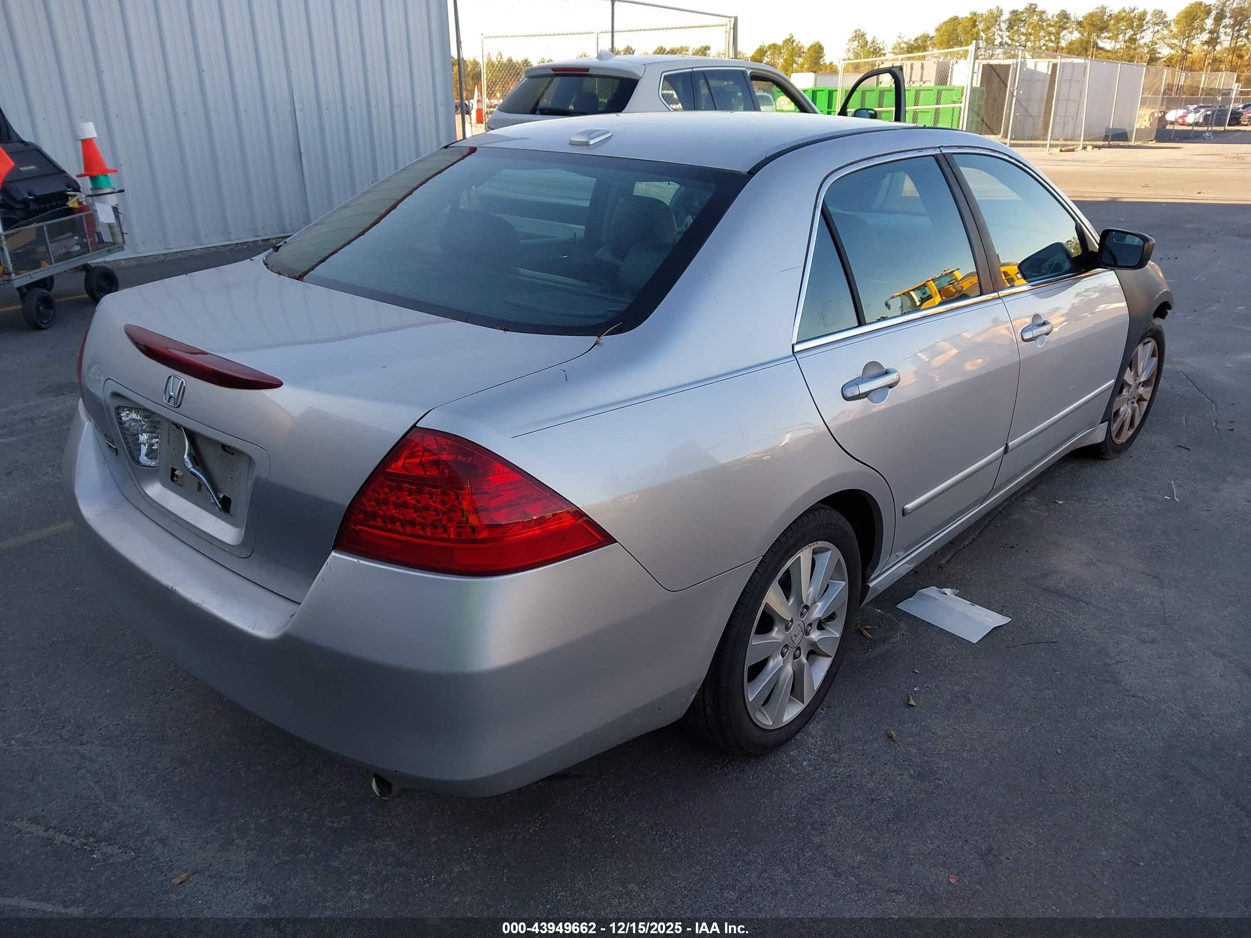 HONDA ACCORD image 4