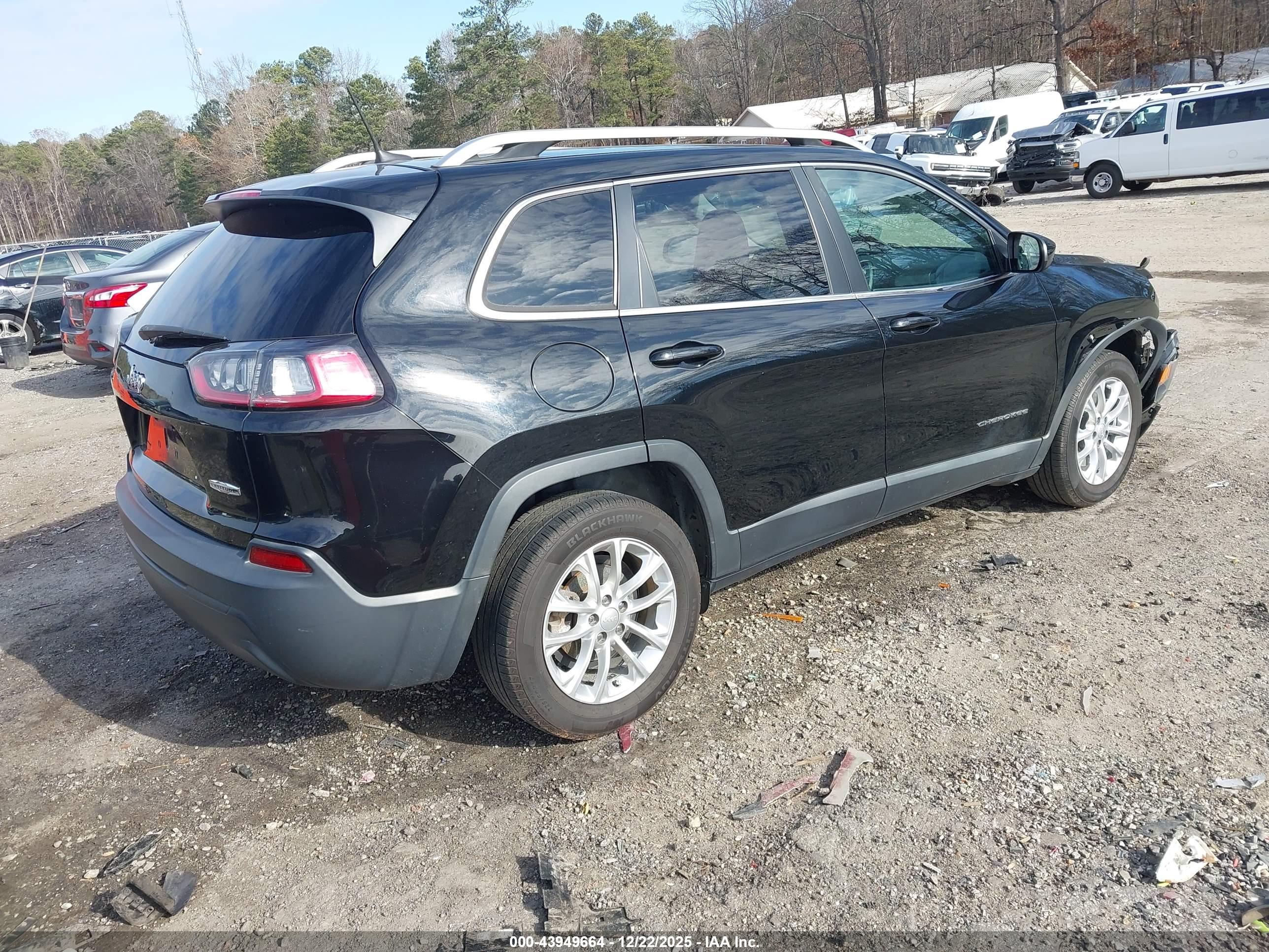 JEEP CHEROKEE image 4