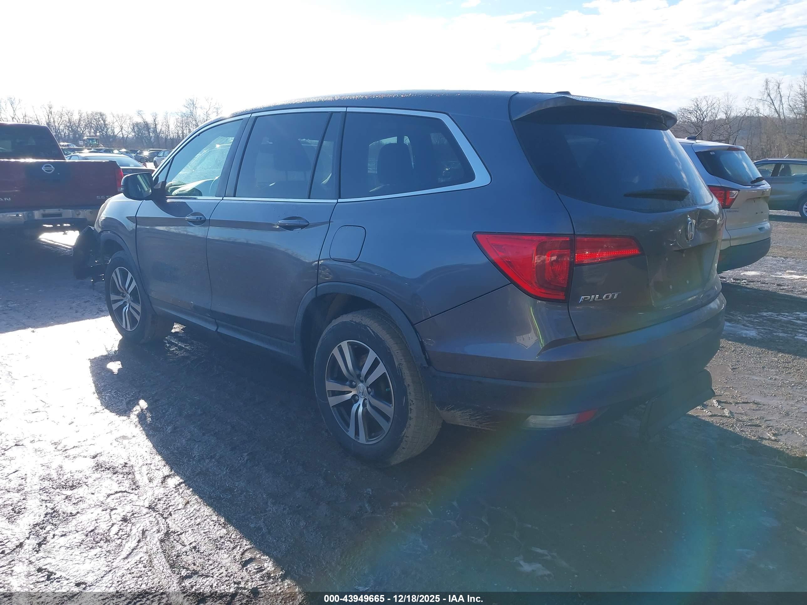 HONDA PILOT image 3