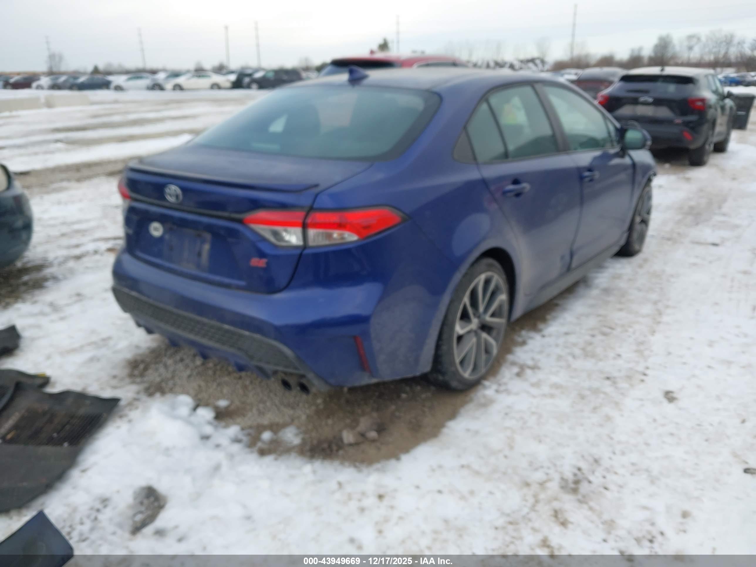 TOYOTA COROLLA image 4