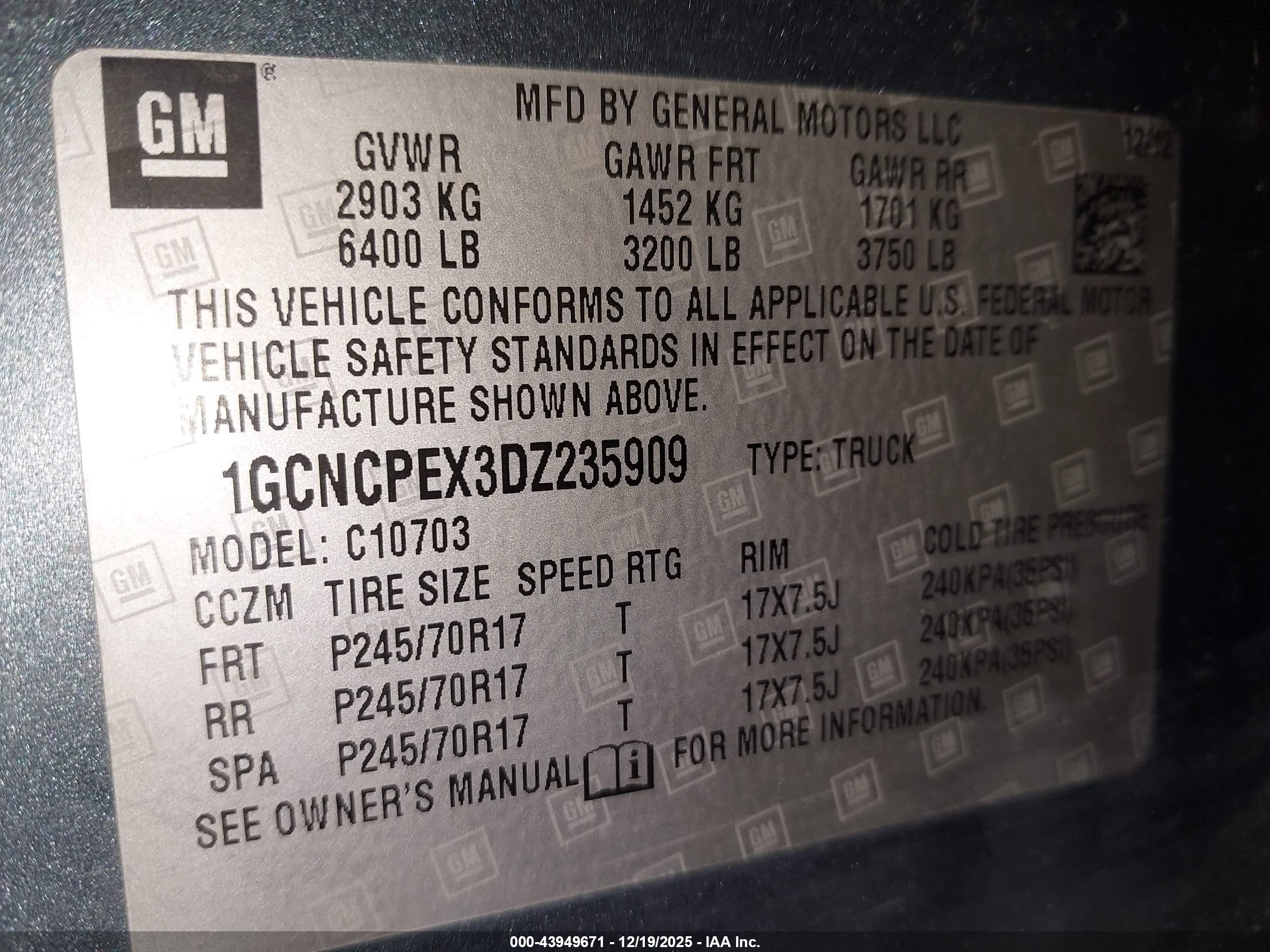 CHEVROLET SILVERADO image 9