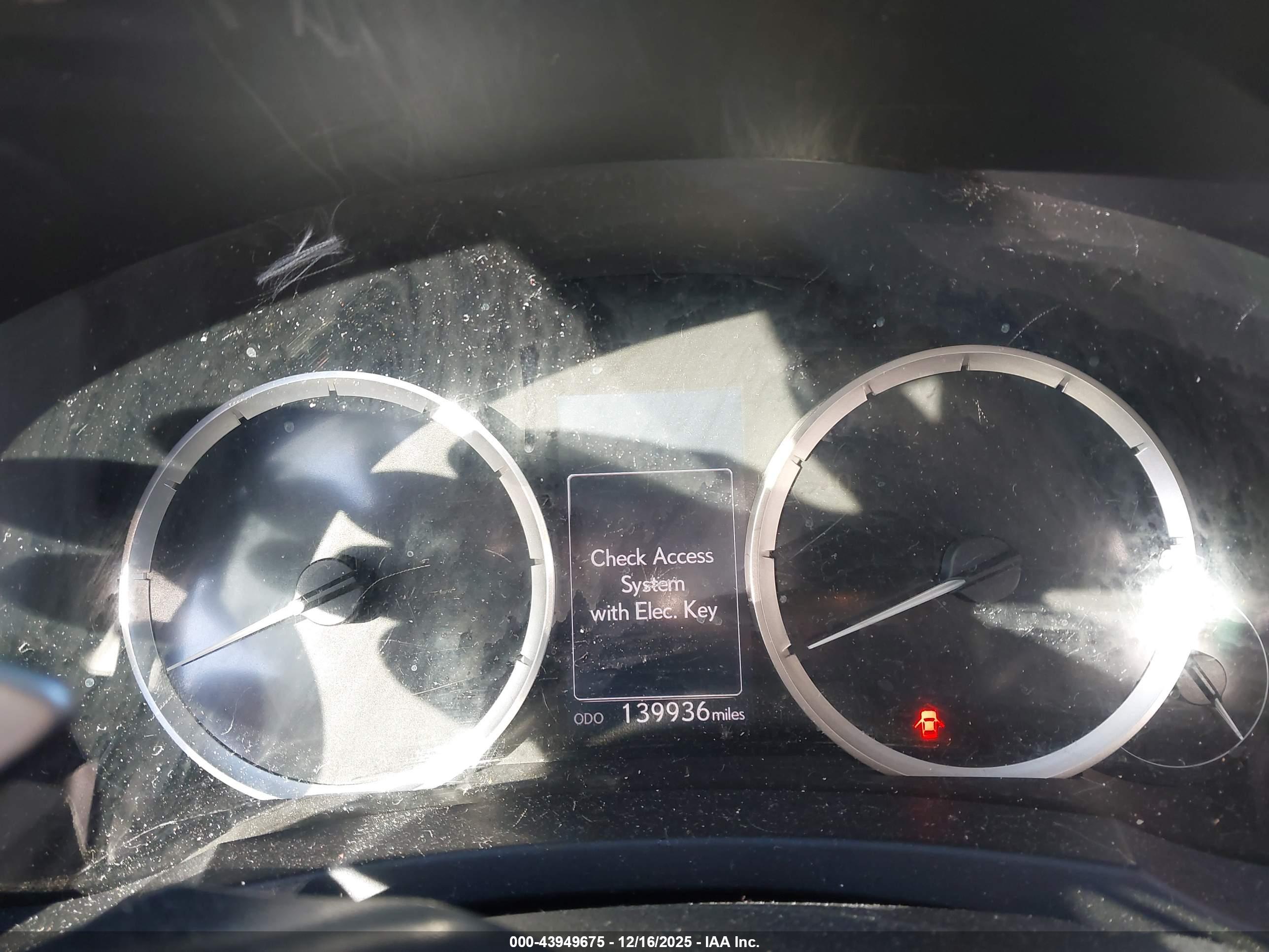 LEXUS IS image 7