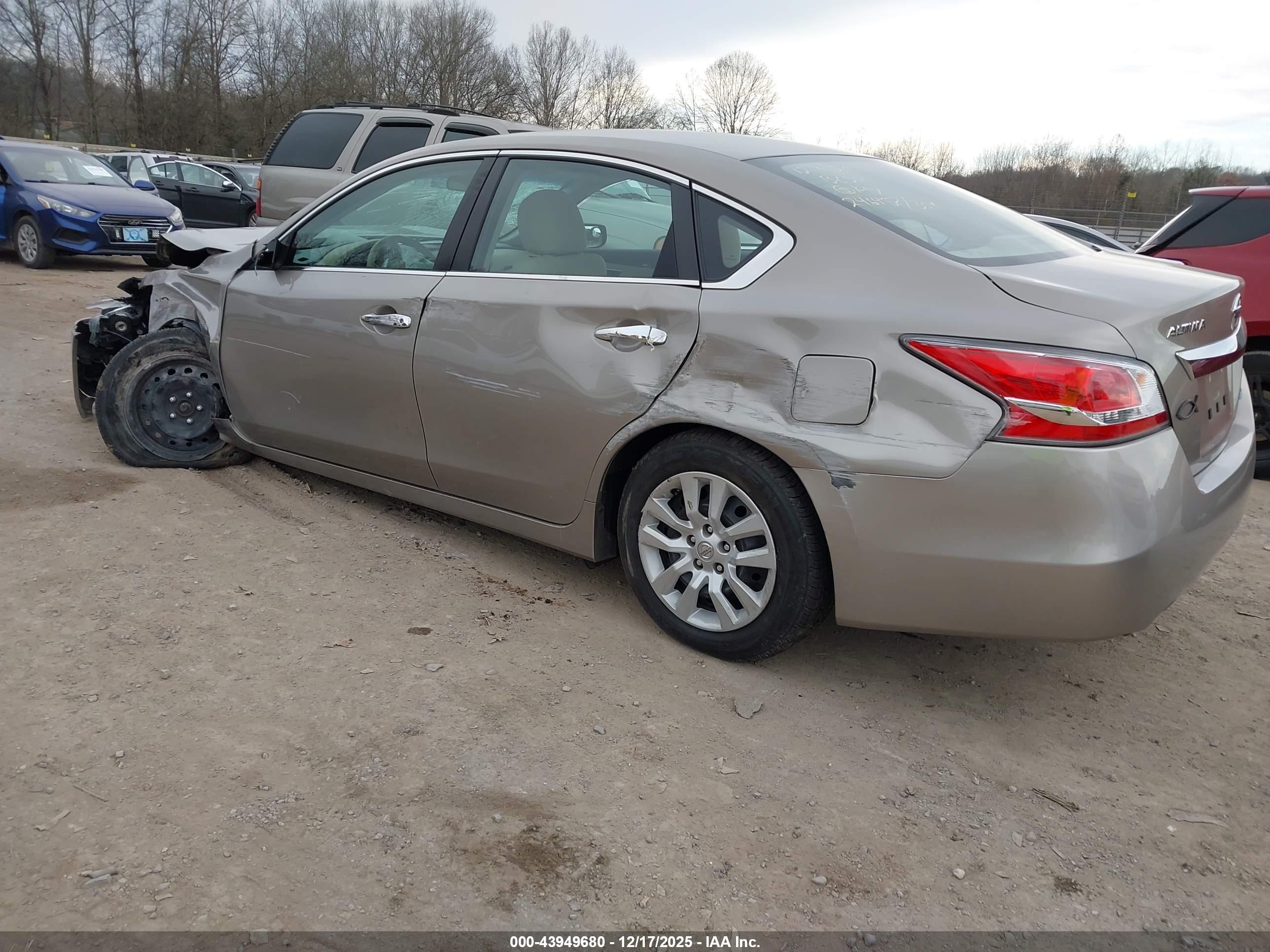 NISSAN ALTIMA image 3