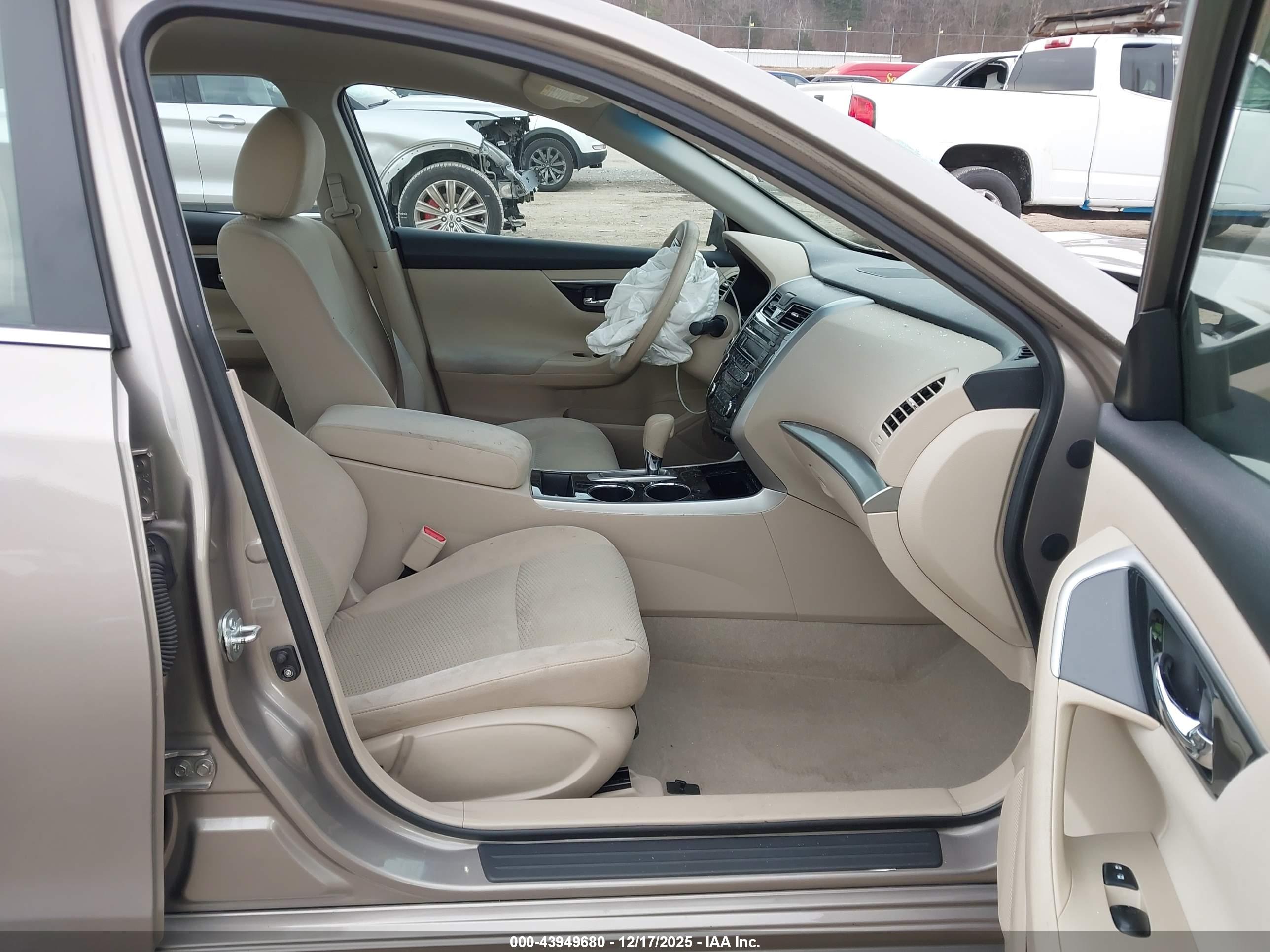 NISSAN ALTIMA image 5