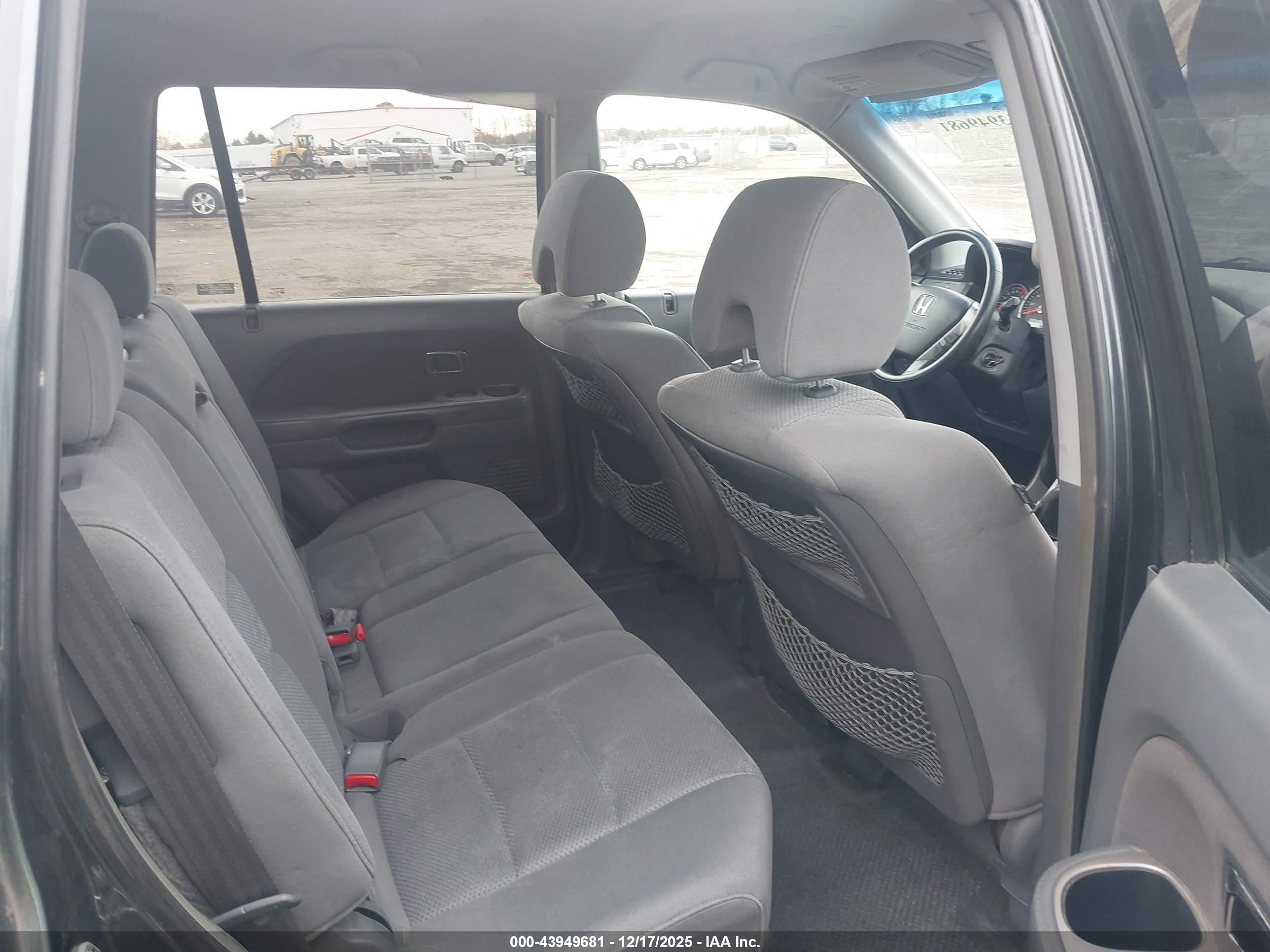 HONDA PILOT image 8