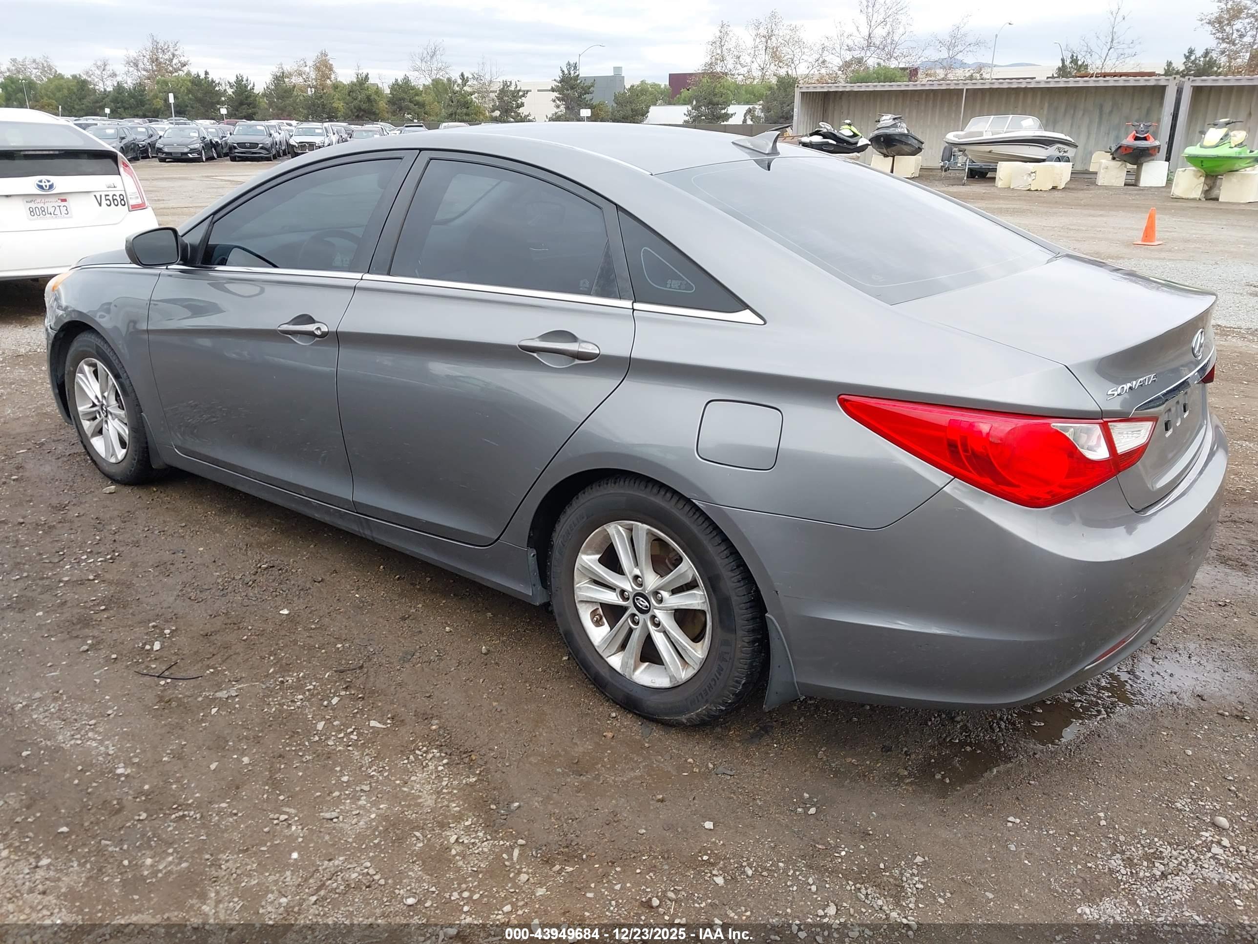 HYUNDAI SONATA image 3