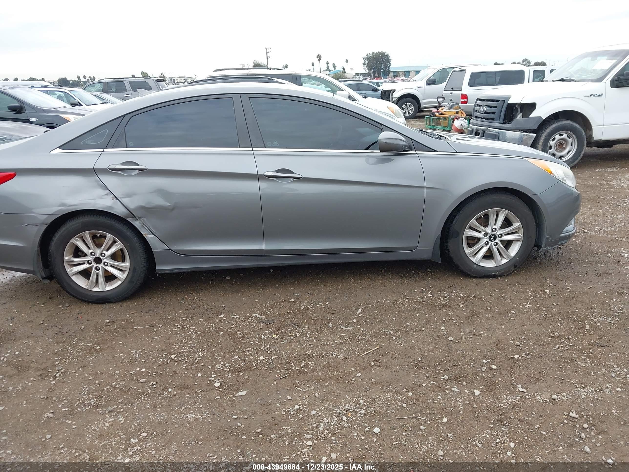 HYUNDAI SONATA image 6