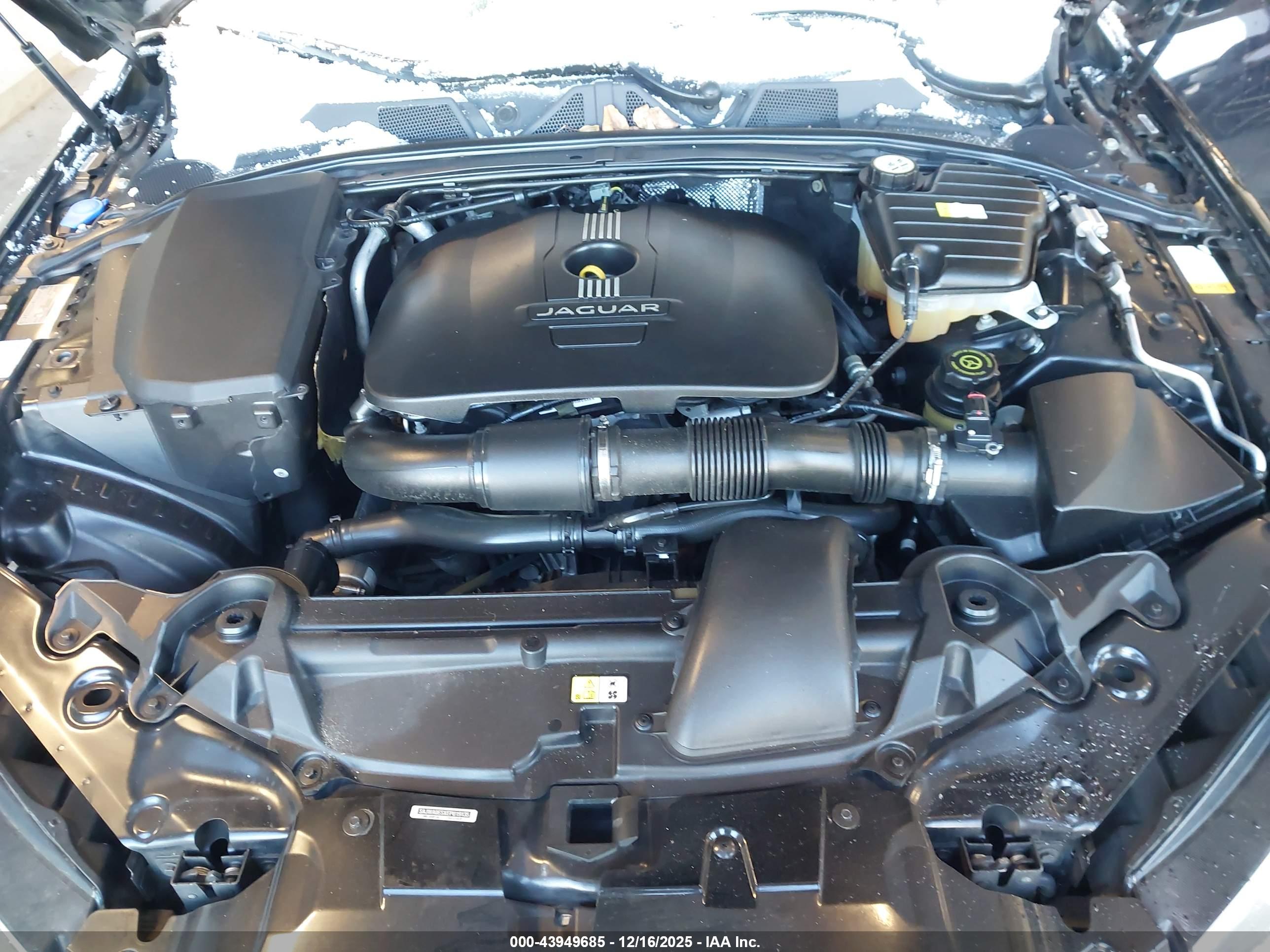 JAGUAR XF image 10