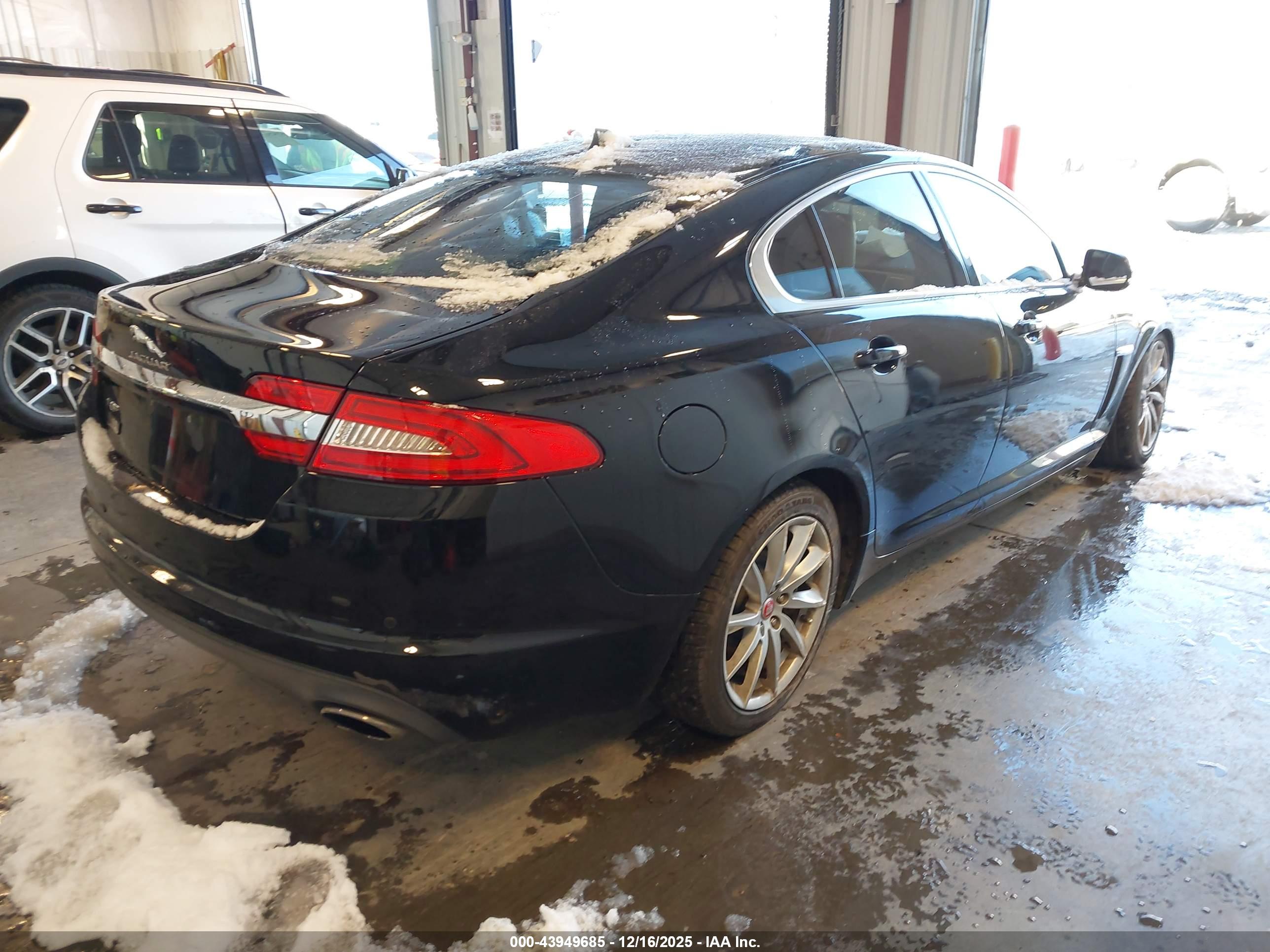 JAGUAR XF image 4