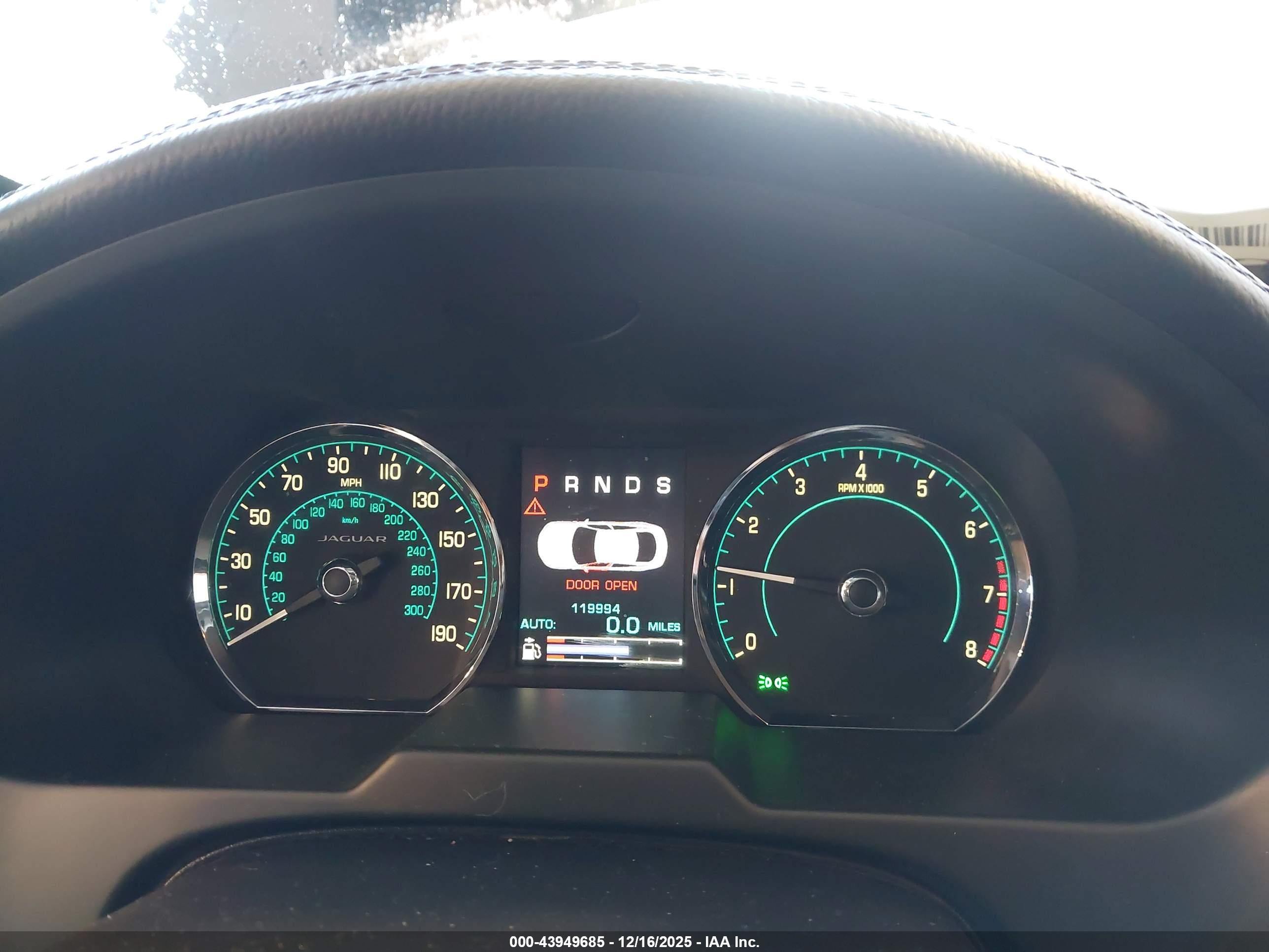 JAGUAR XF image 7