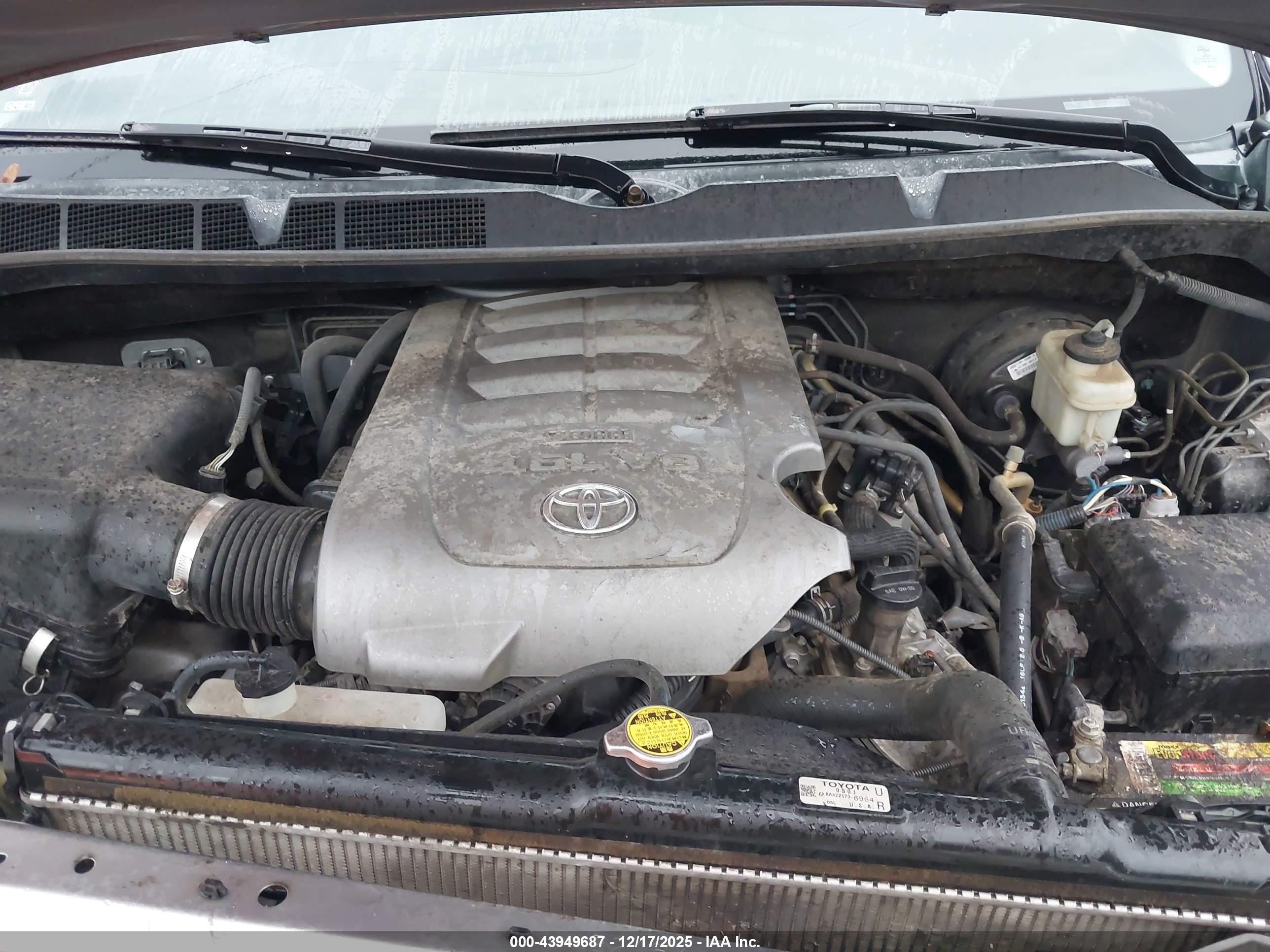 TOYOTA TUNDRA image 10