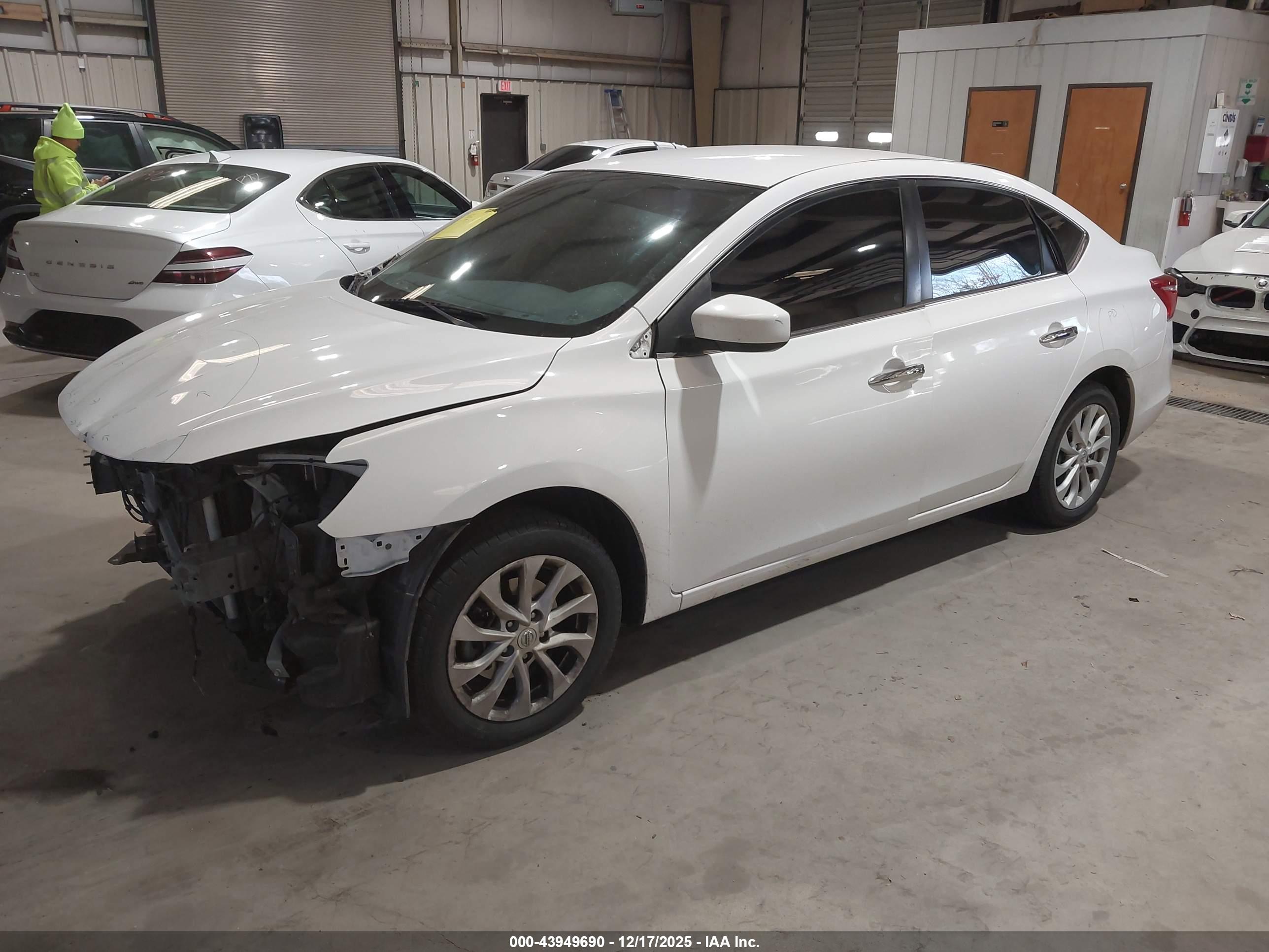 NISSAN SENTRA image 2