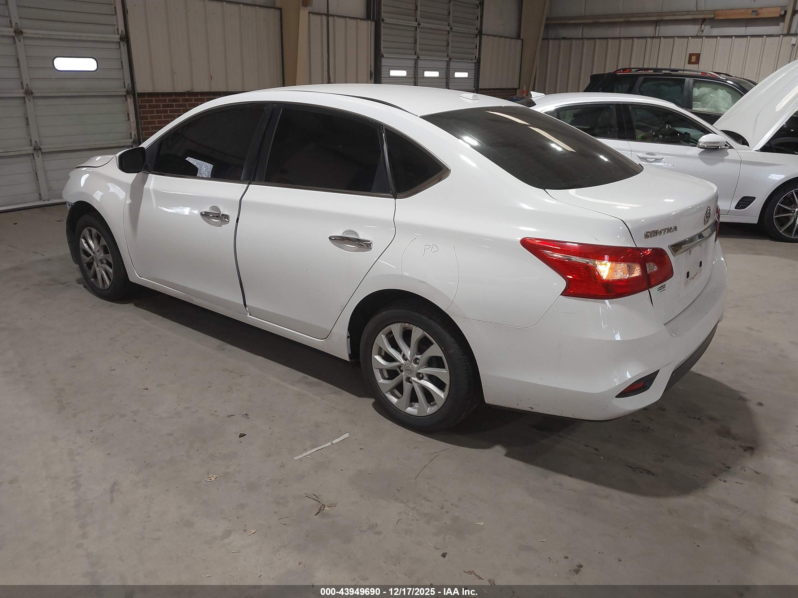 NISSAN SENTRA image 3