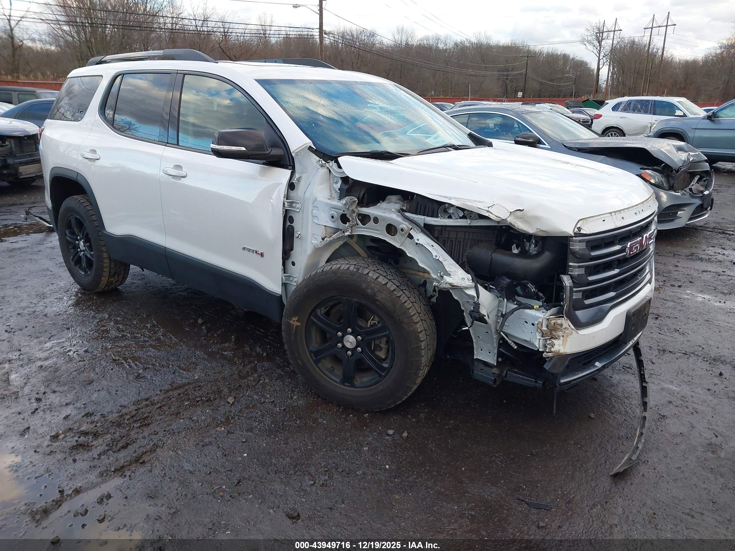 GMC ACADIA image 6