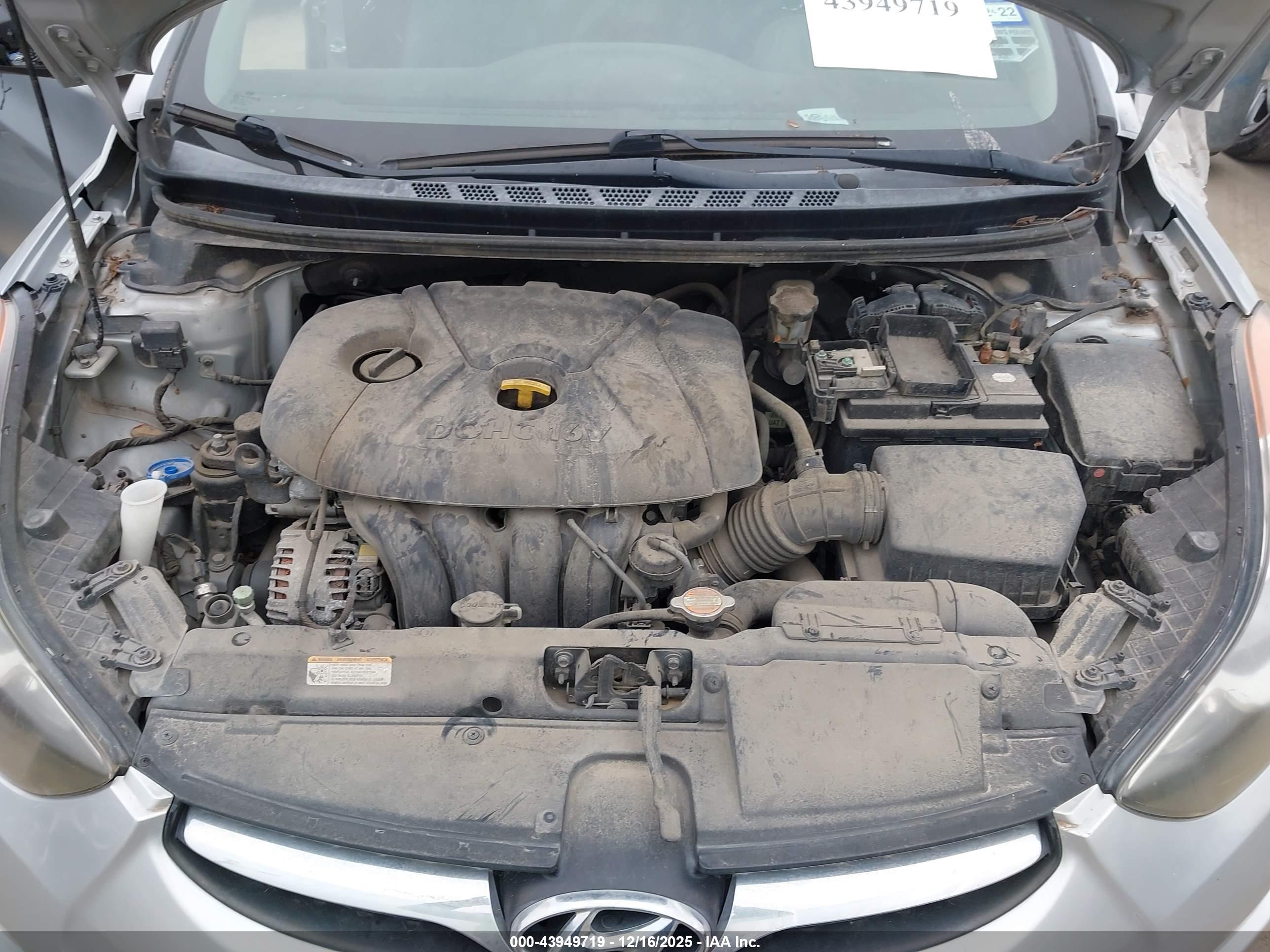 HYUNDAI ELANTRA image 10