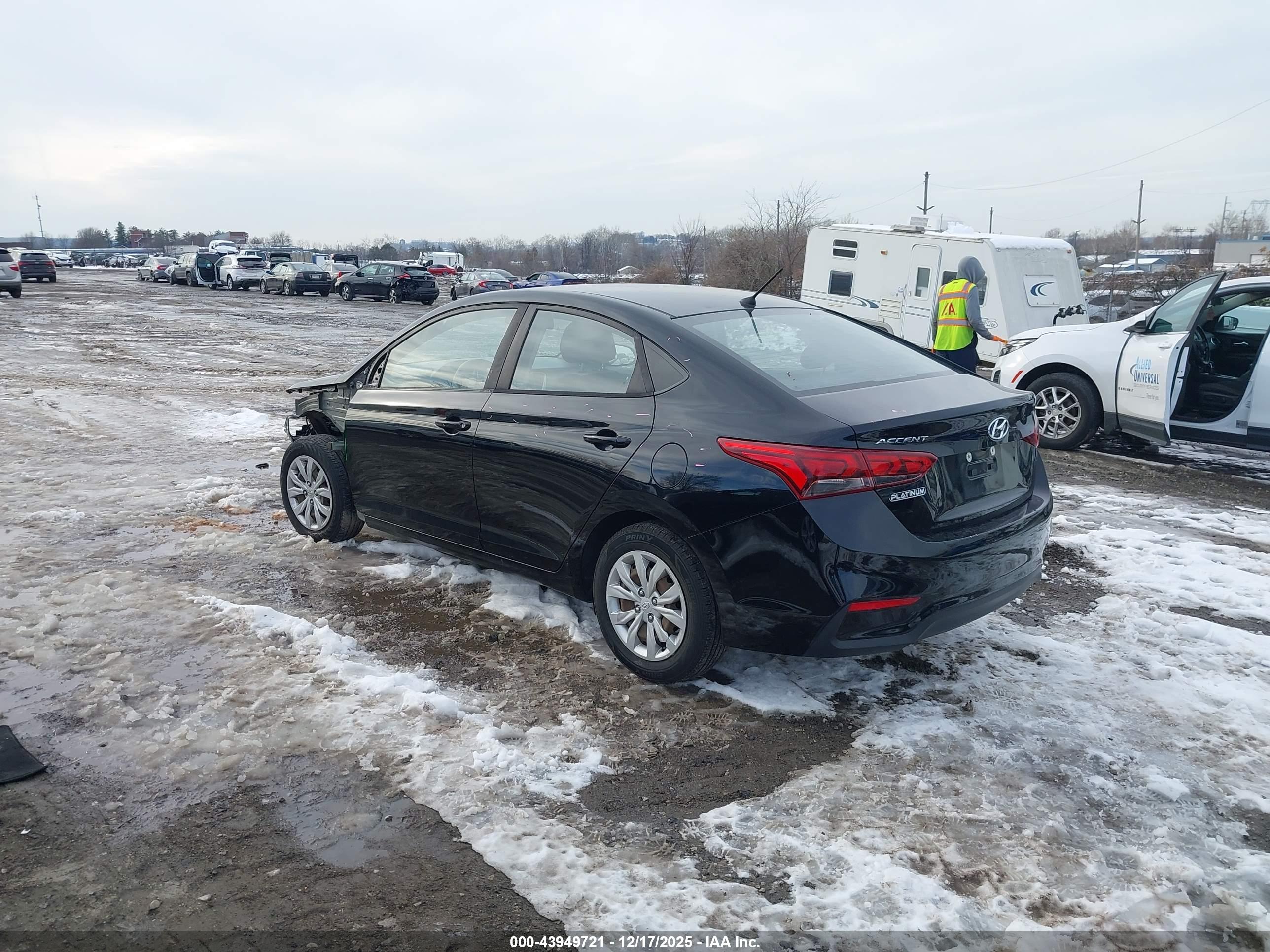 HYUNDAI ACCENT image 3