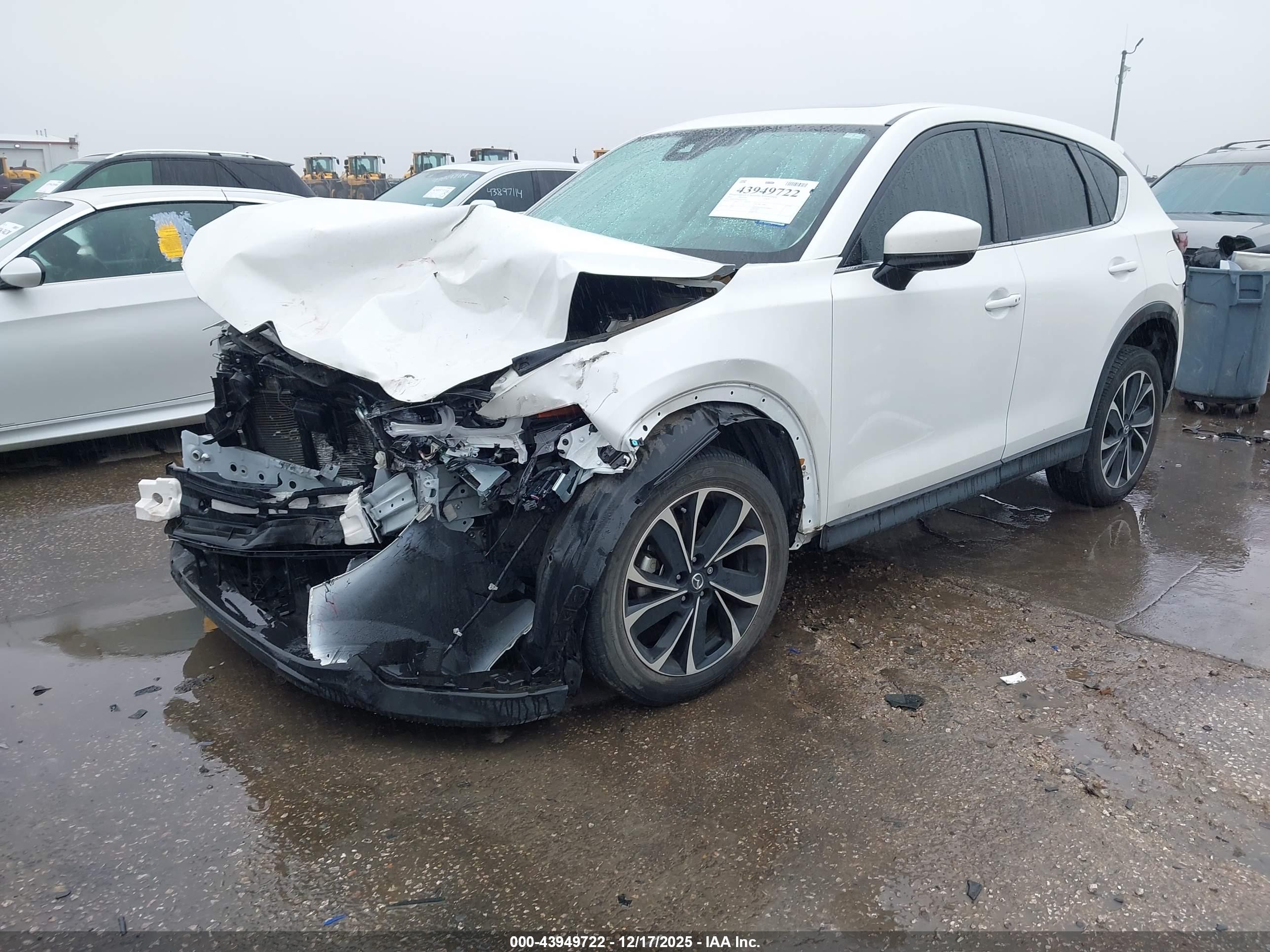 MAZDA CX-5 image 2