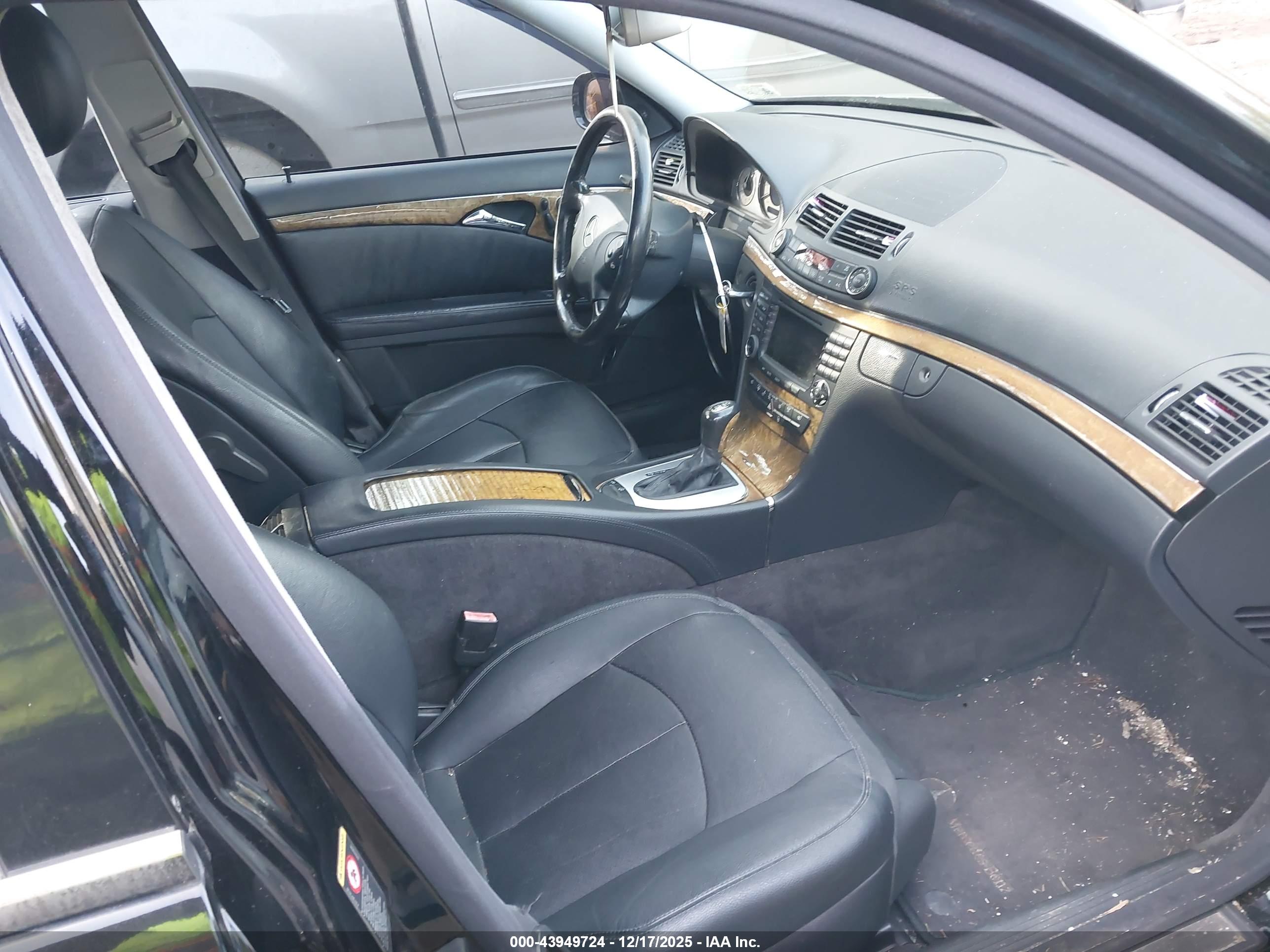 MERCEDES-BENZ E image 5
