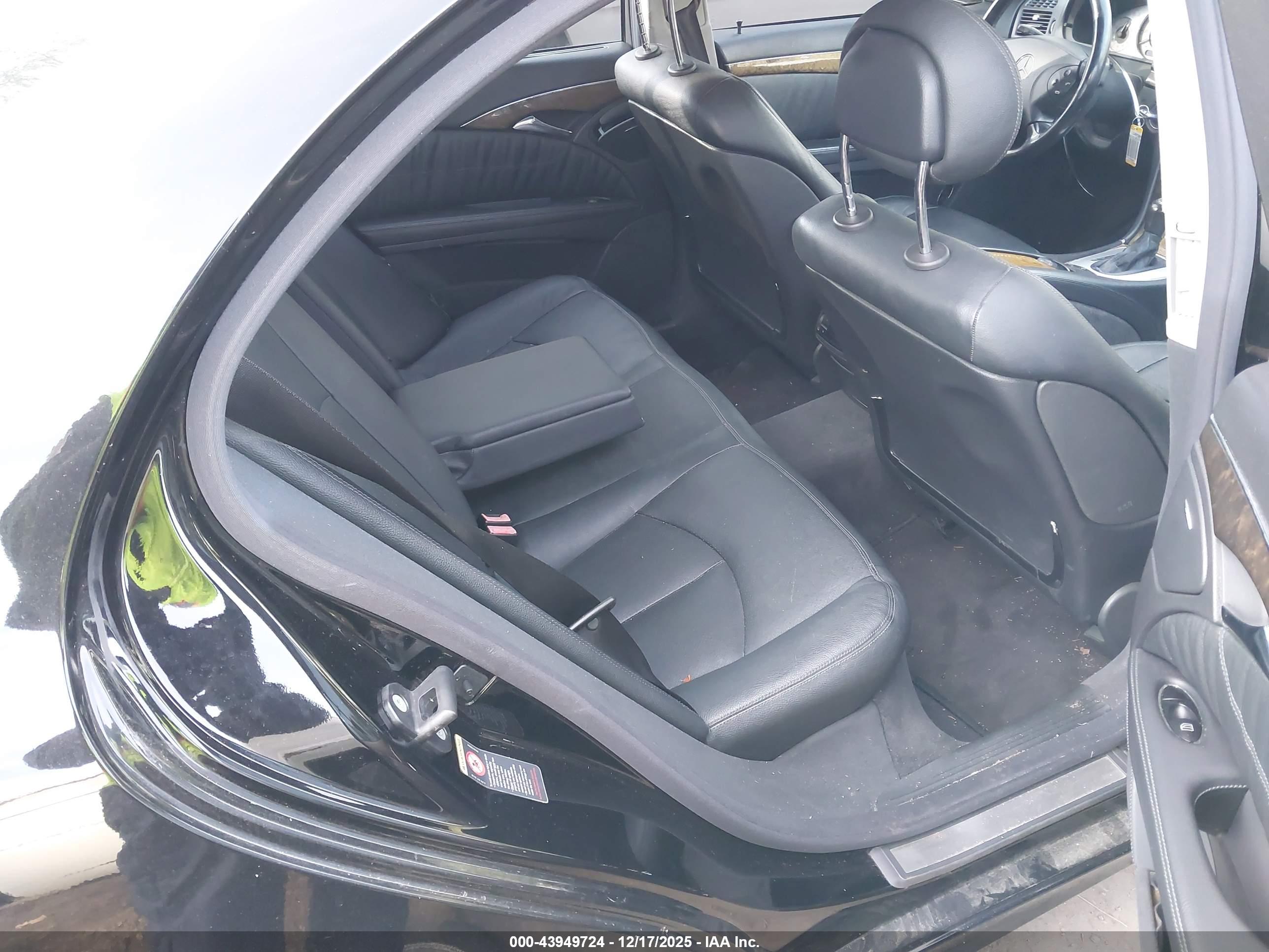 MERCEDES-BENZ E image 8