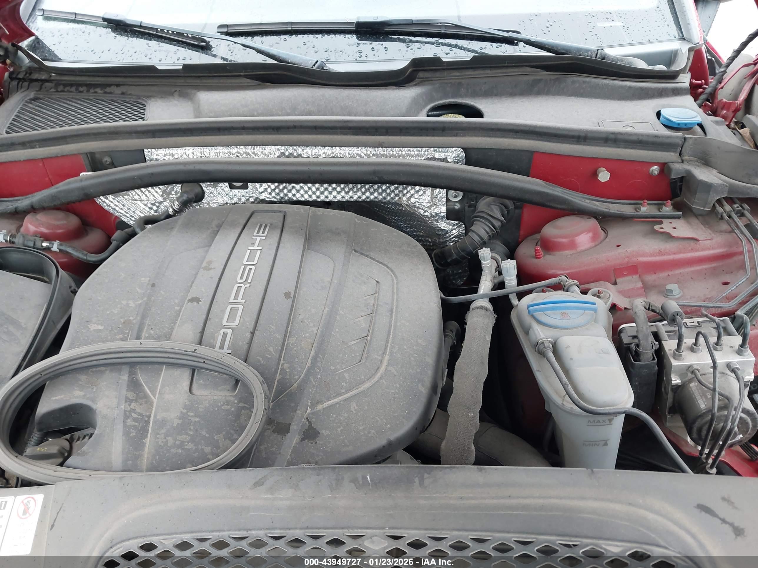 PORSCHE MACAN image 10