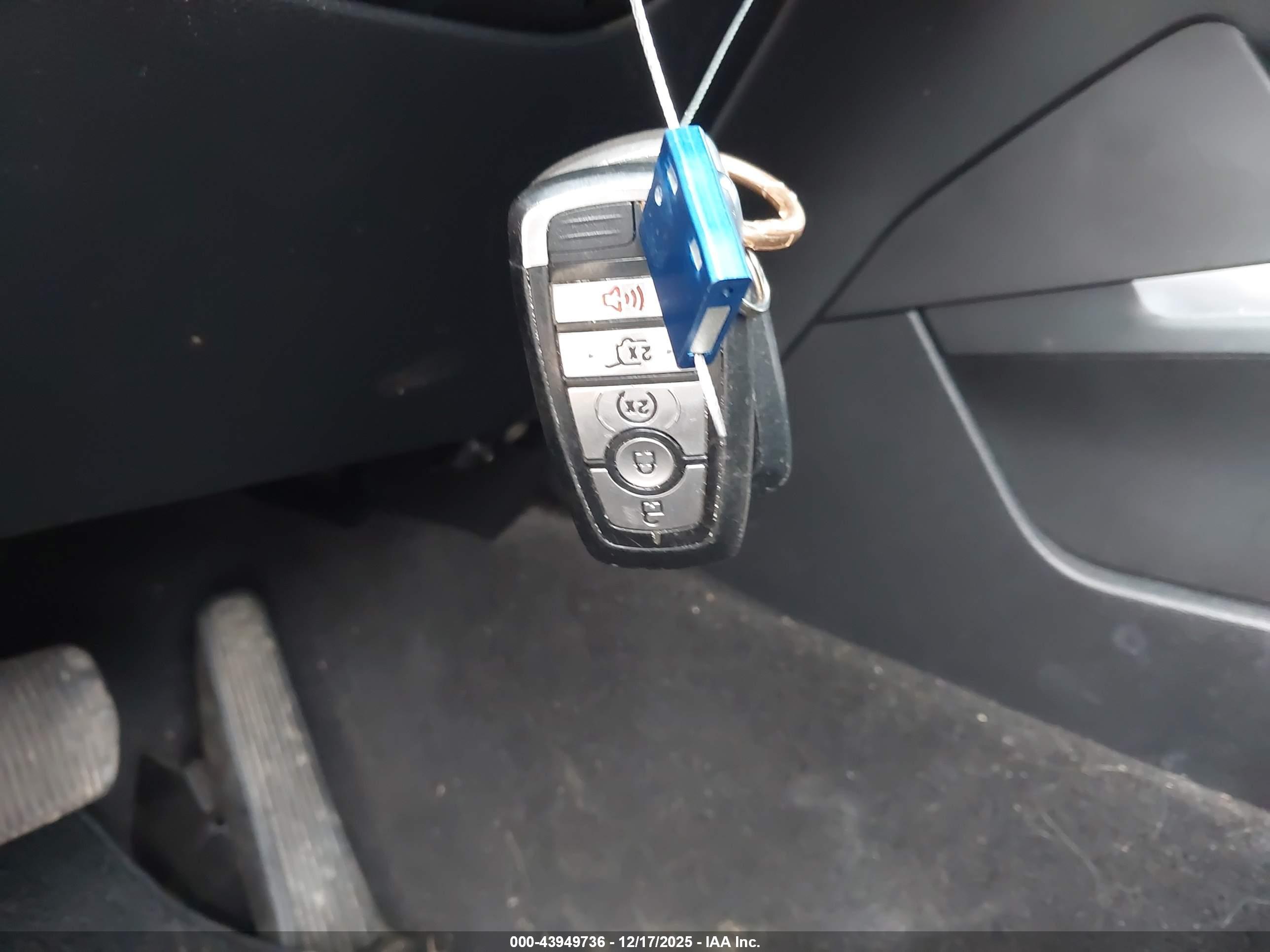 FORD EXPLORER image 11