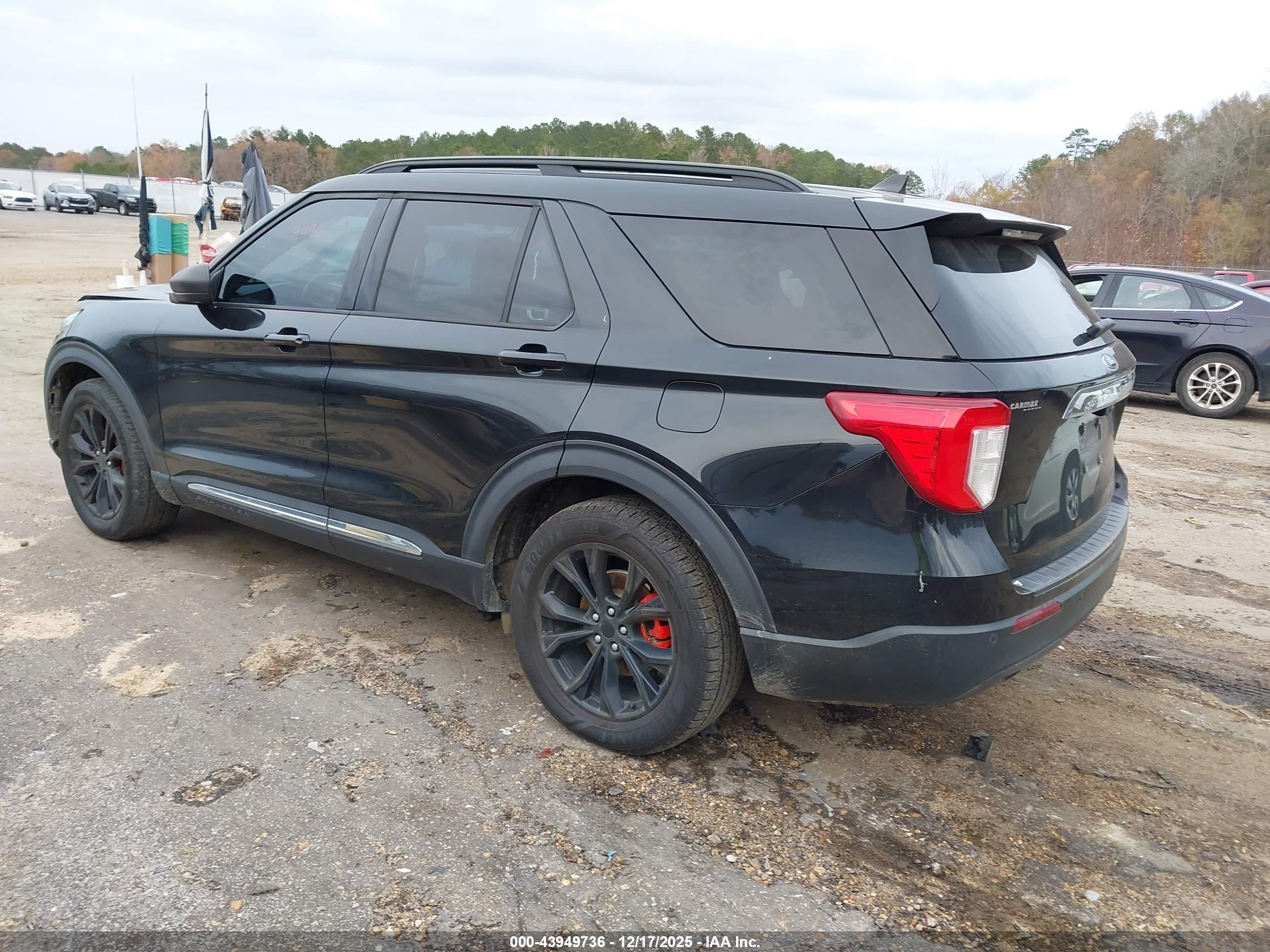 FORD EXPLORER image 3