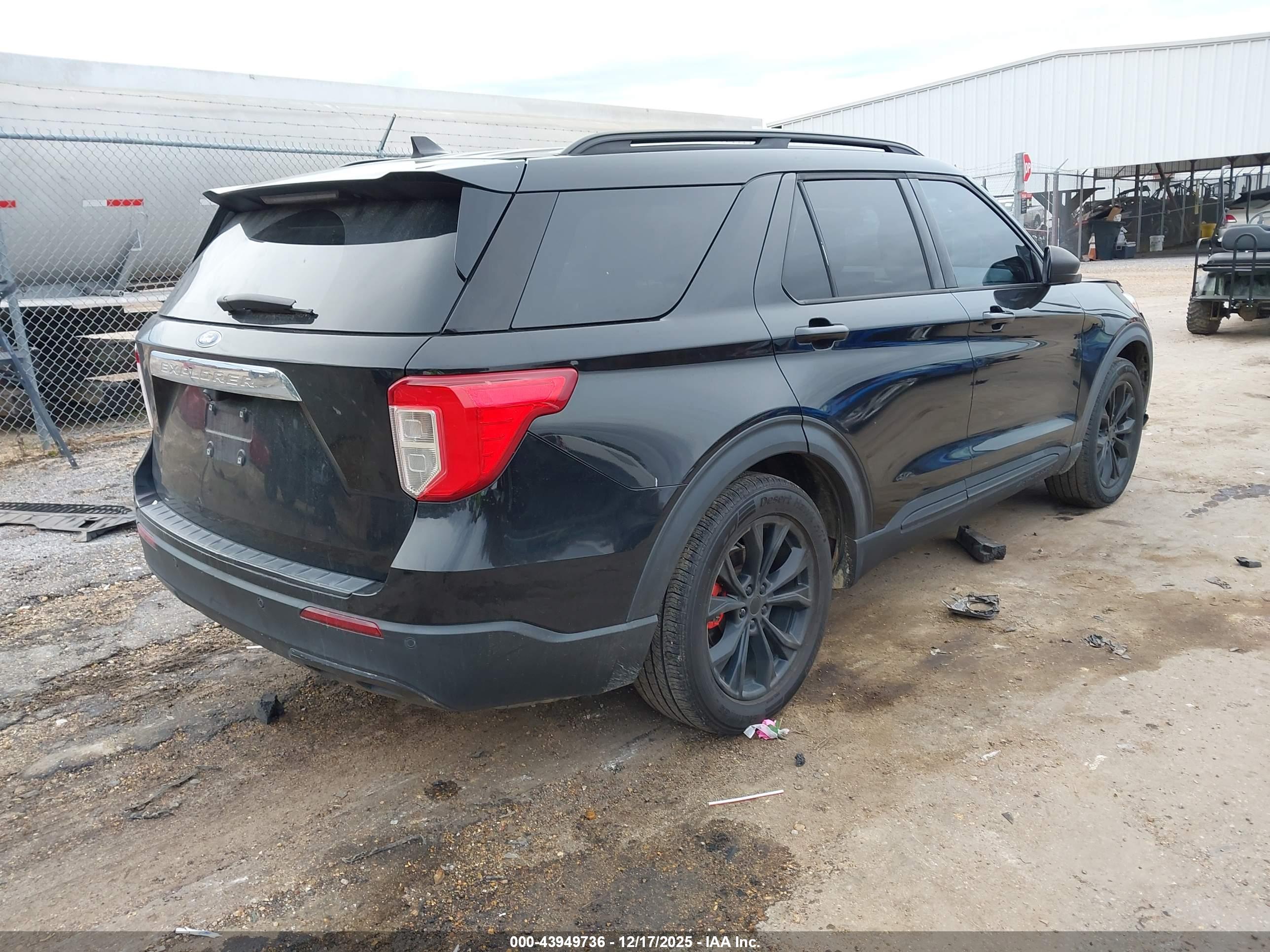FORD EXPLORER image 4