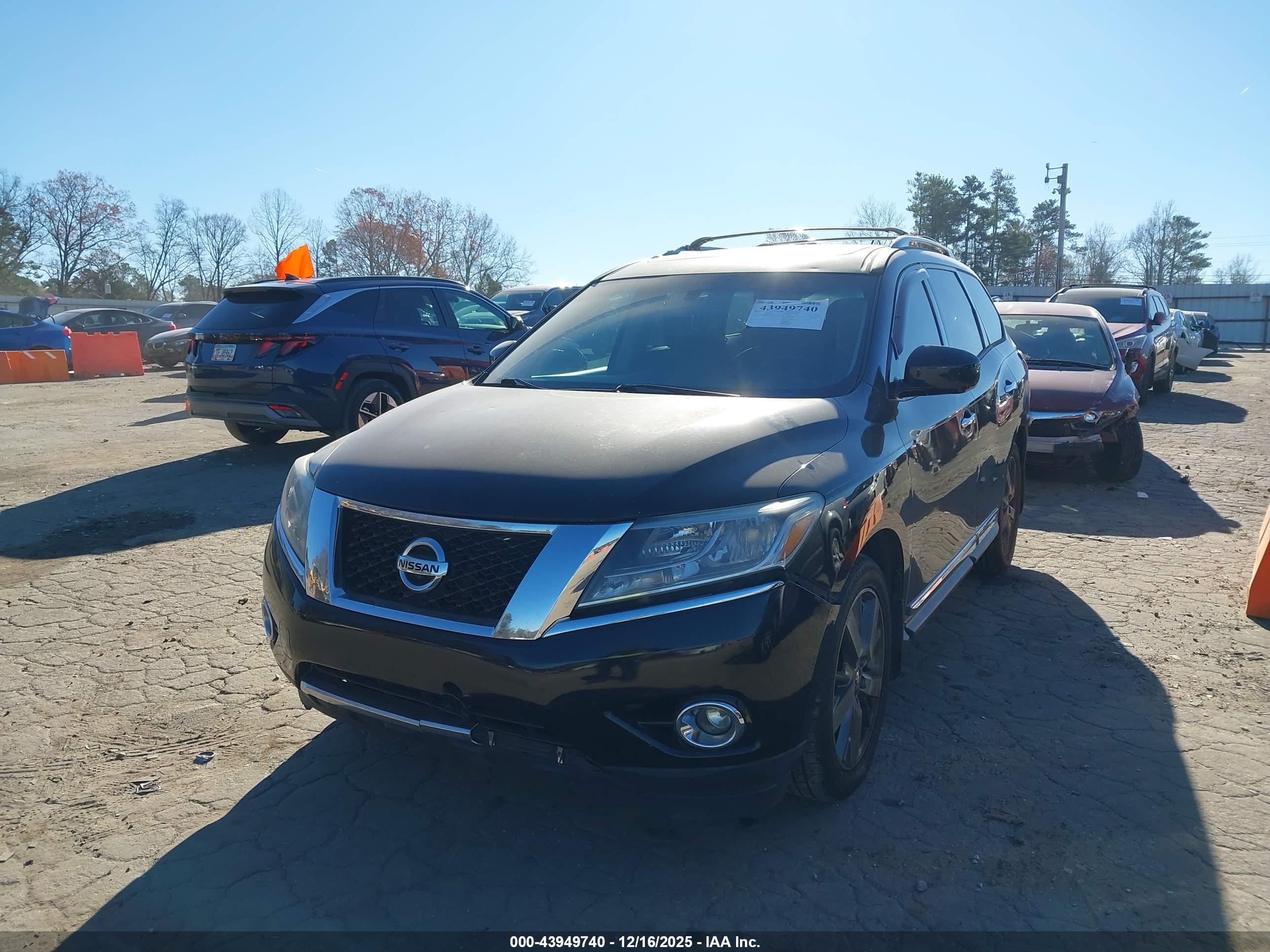 NISSAN PATHFINDER image 2