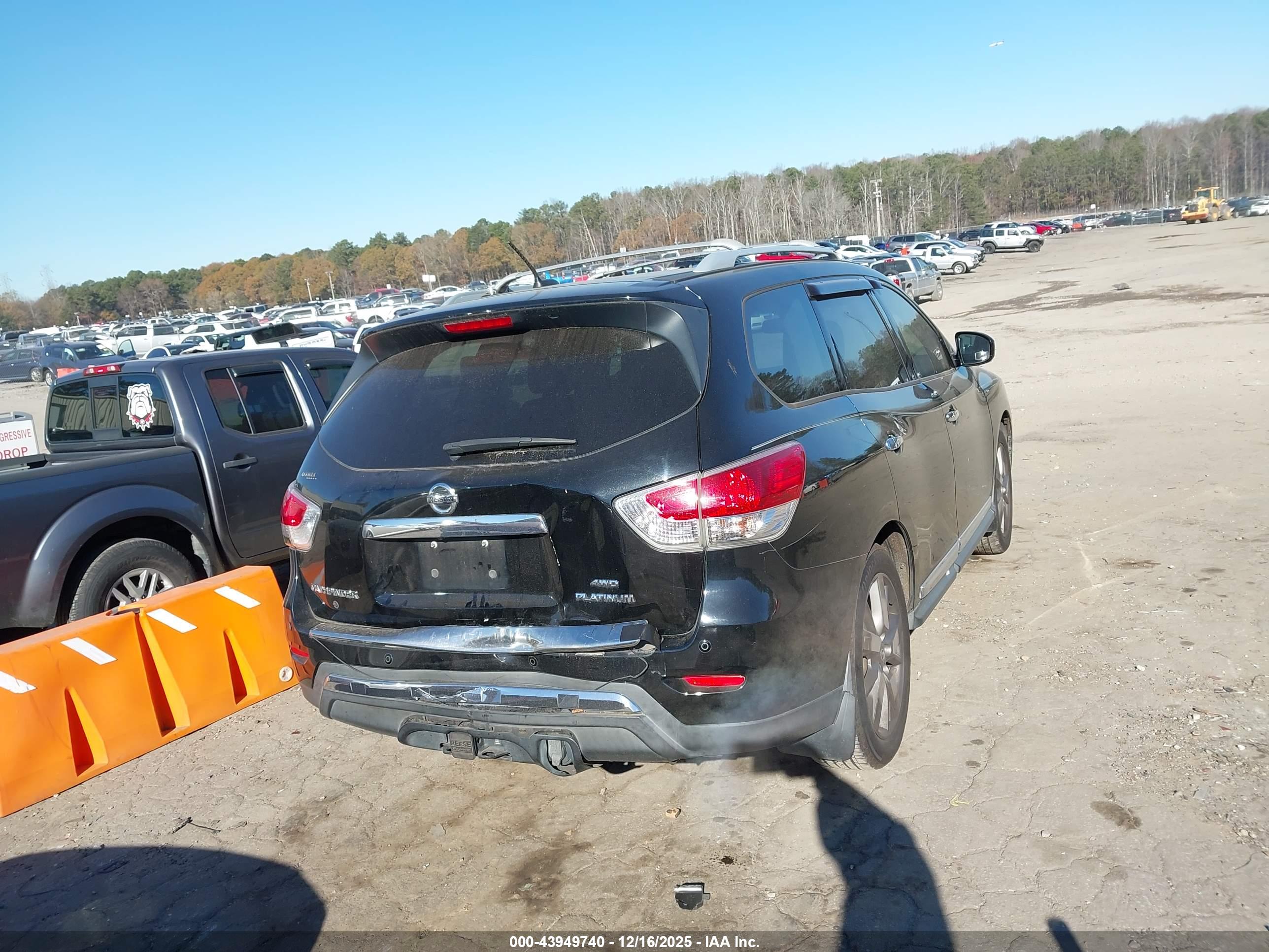 NISSAN PATHFINDER image 4