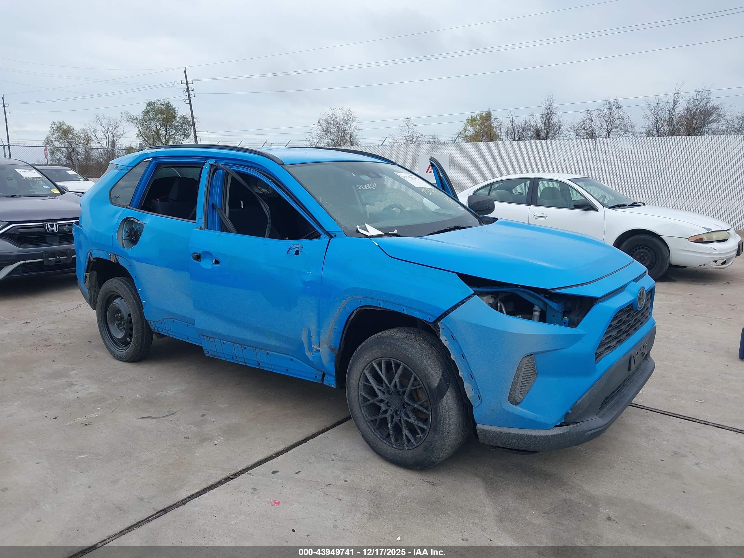 TOYOTA RAV4 image 6