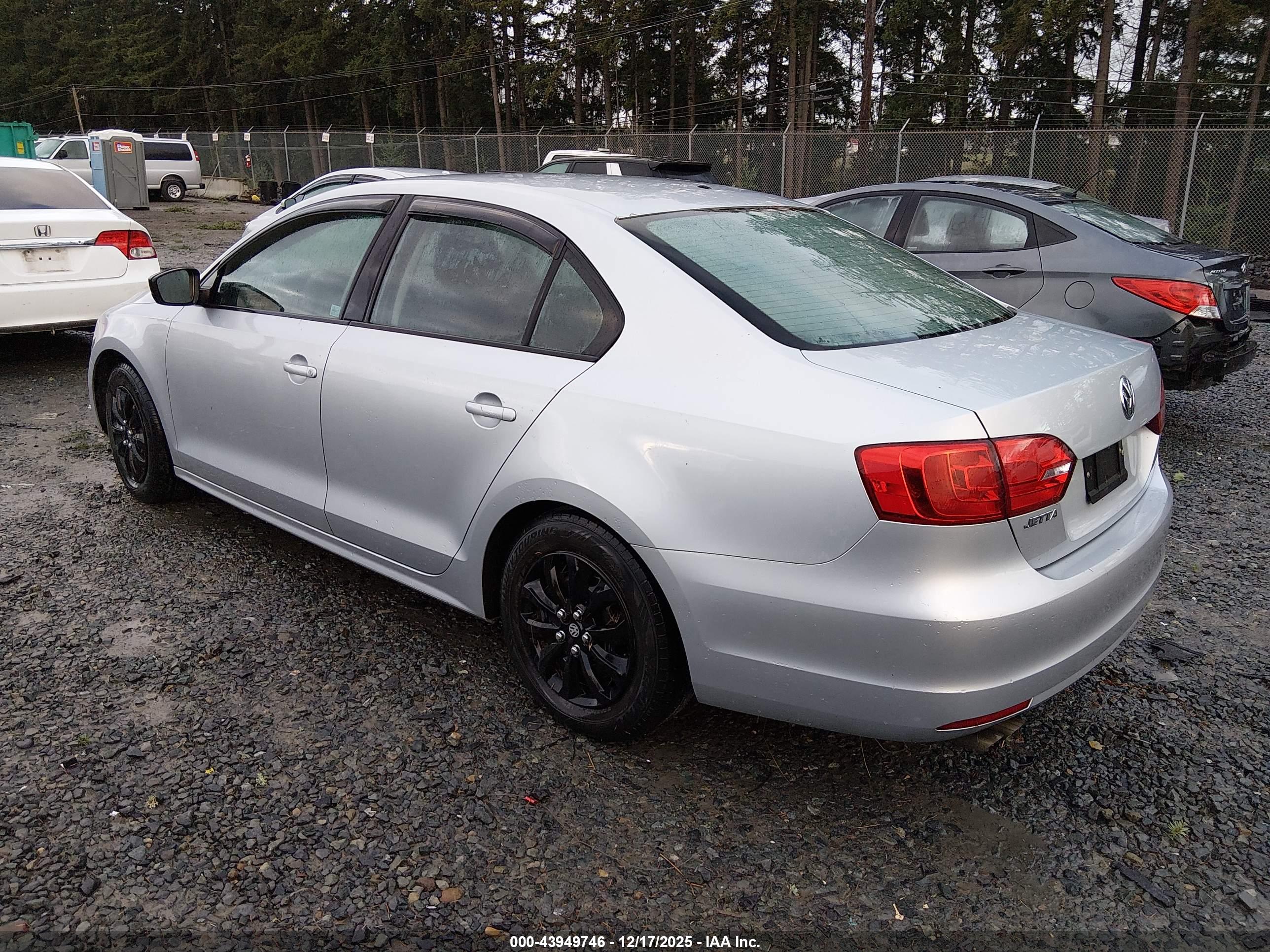 VOLKSWAGEN JETTA image 3