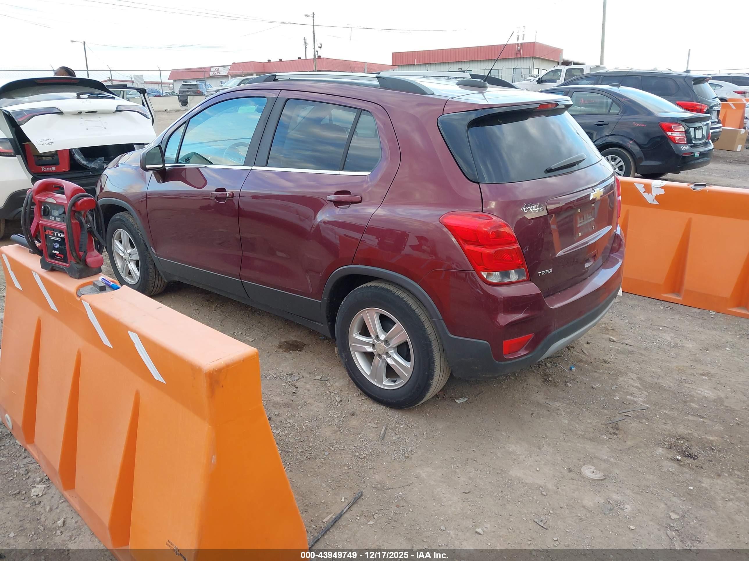 CHEVROLET TRAX image 3