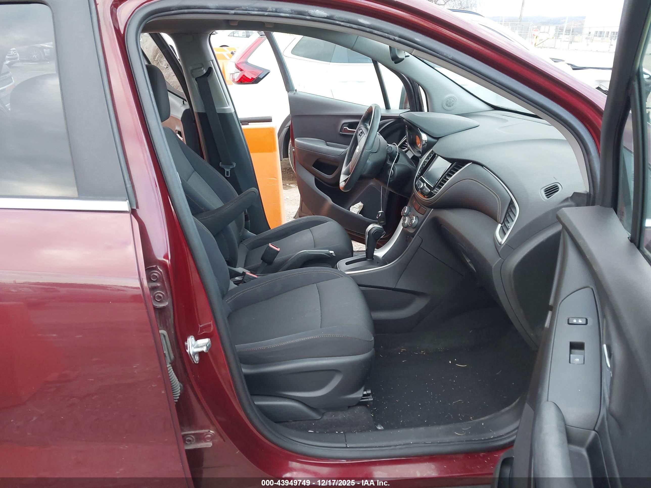 CHEVROLET TRAX image 5
