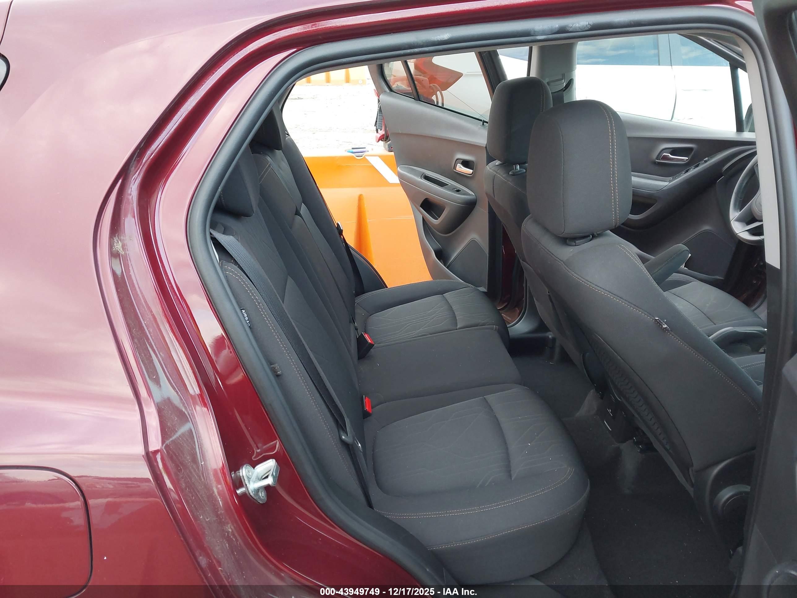 CHEVROLET TRAX image 8