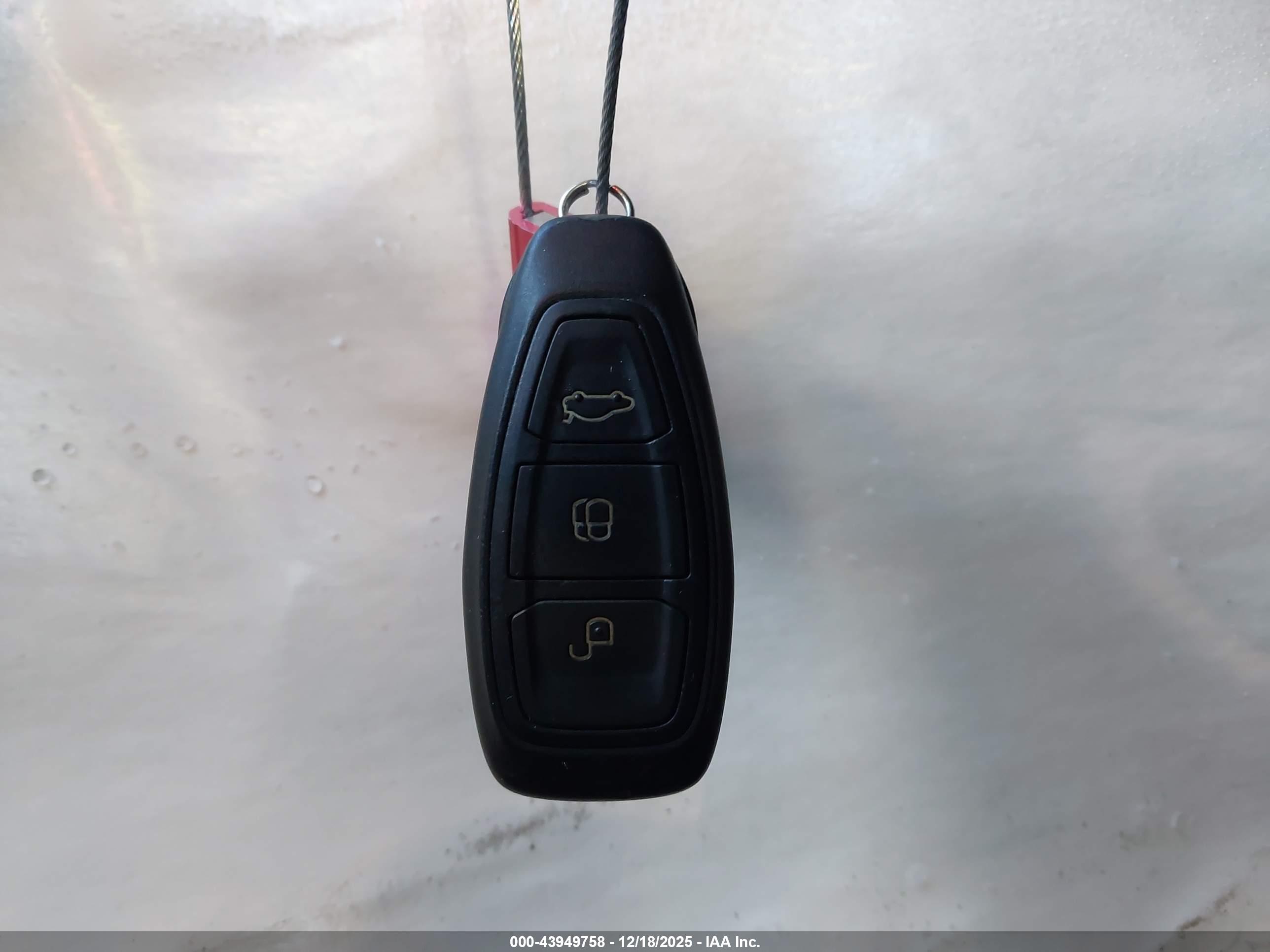 FORD FOCUS image 11
