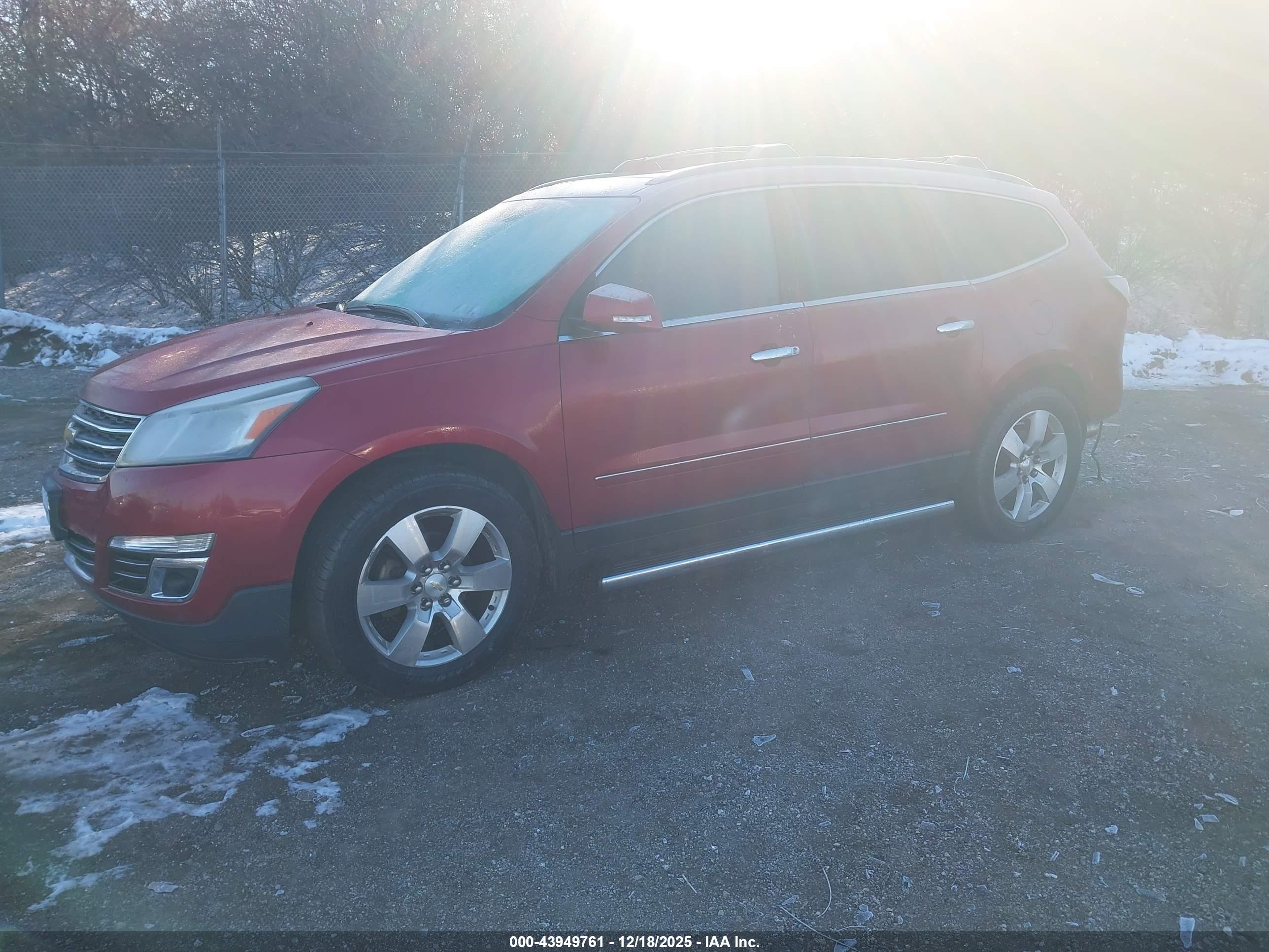 CHEVROLET TRAVERSE image 2