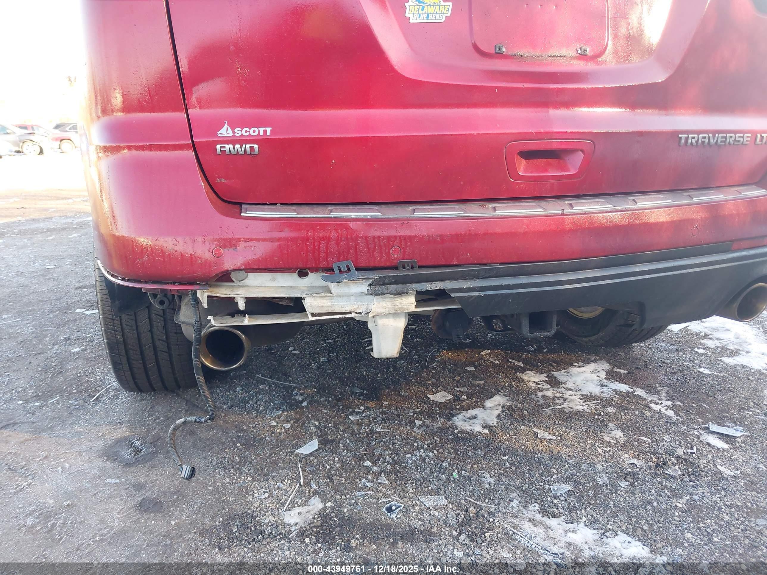 CHEVROLET TRAVERSE image 6