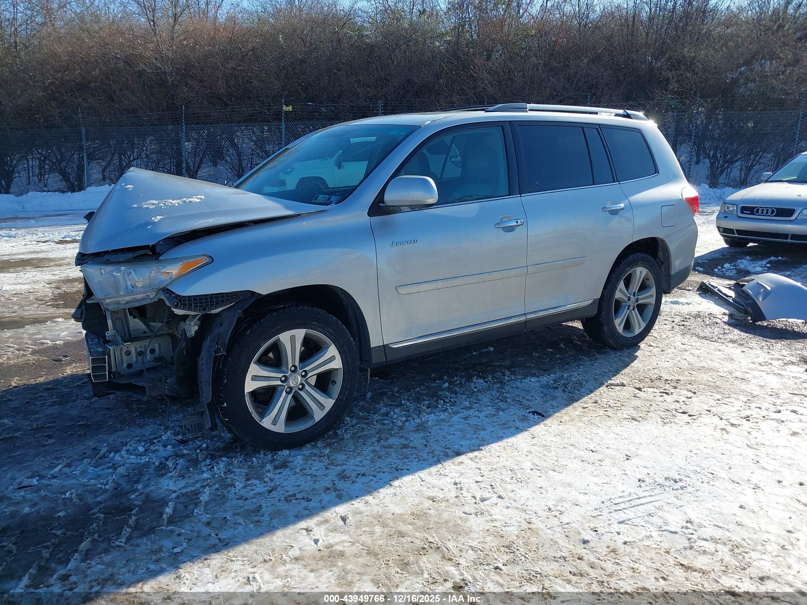 TOYOTA HIGHLANDER image 2