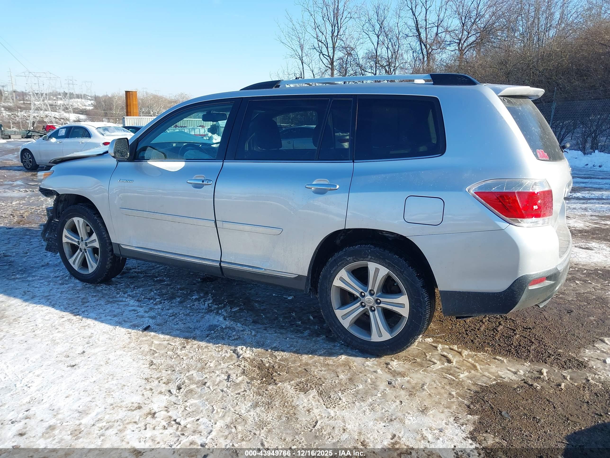 TOYOTA HIGHLANDER image 3