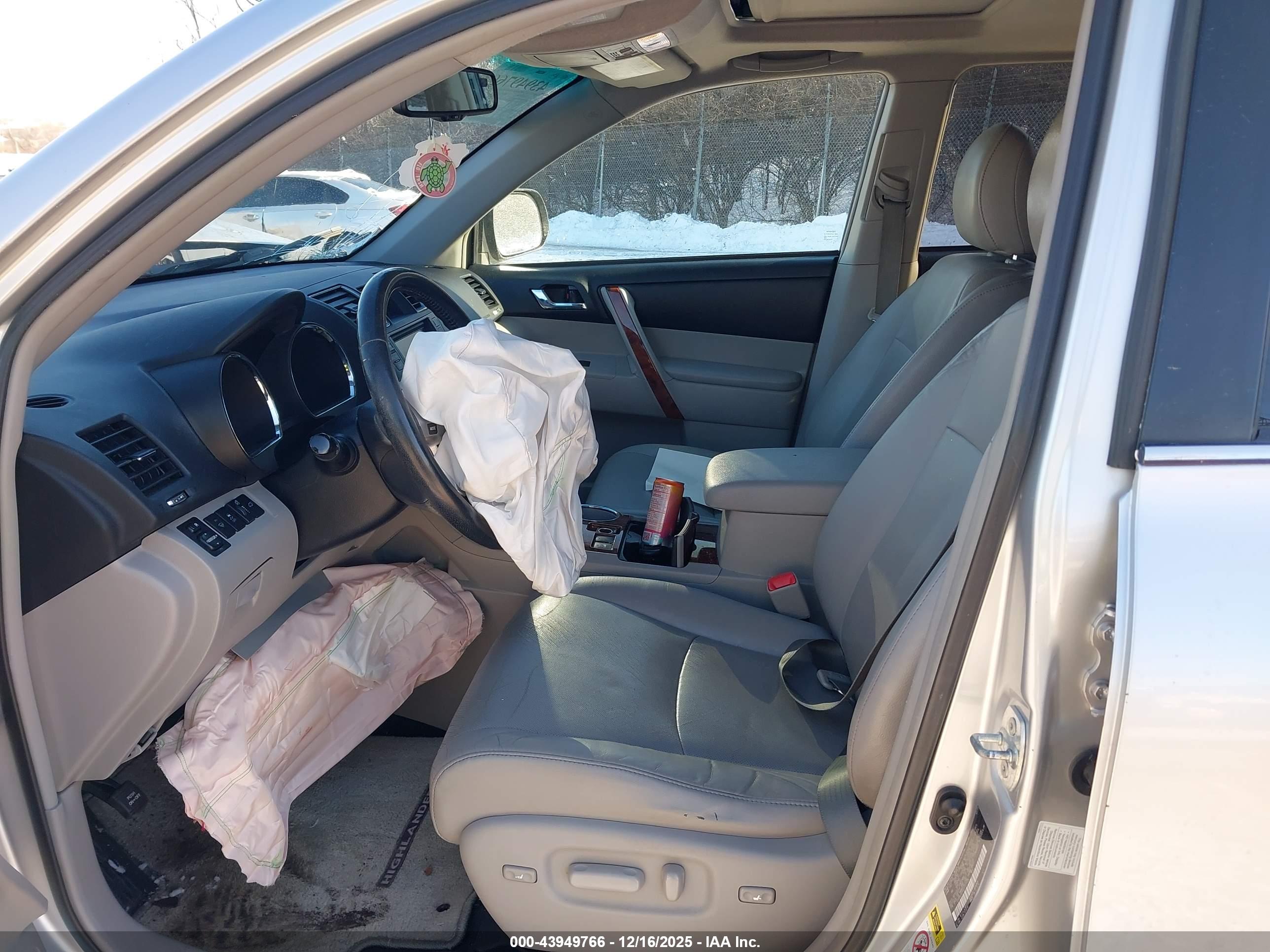 TOYOTA HIGHLANDER image 5