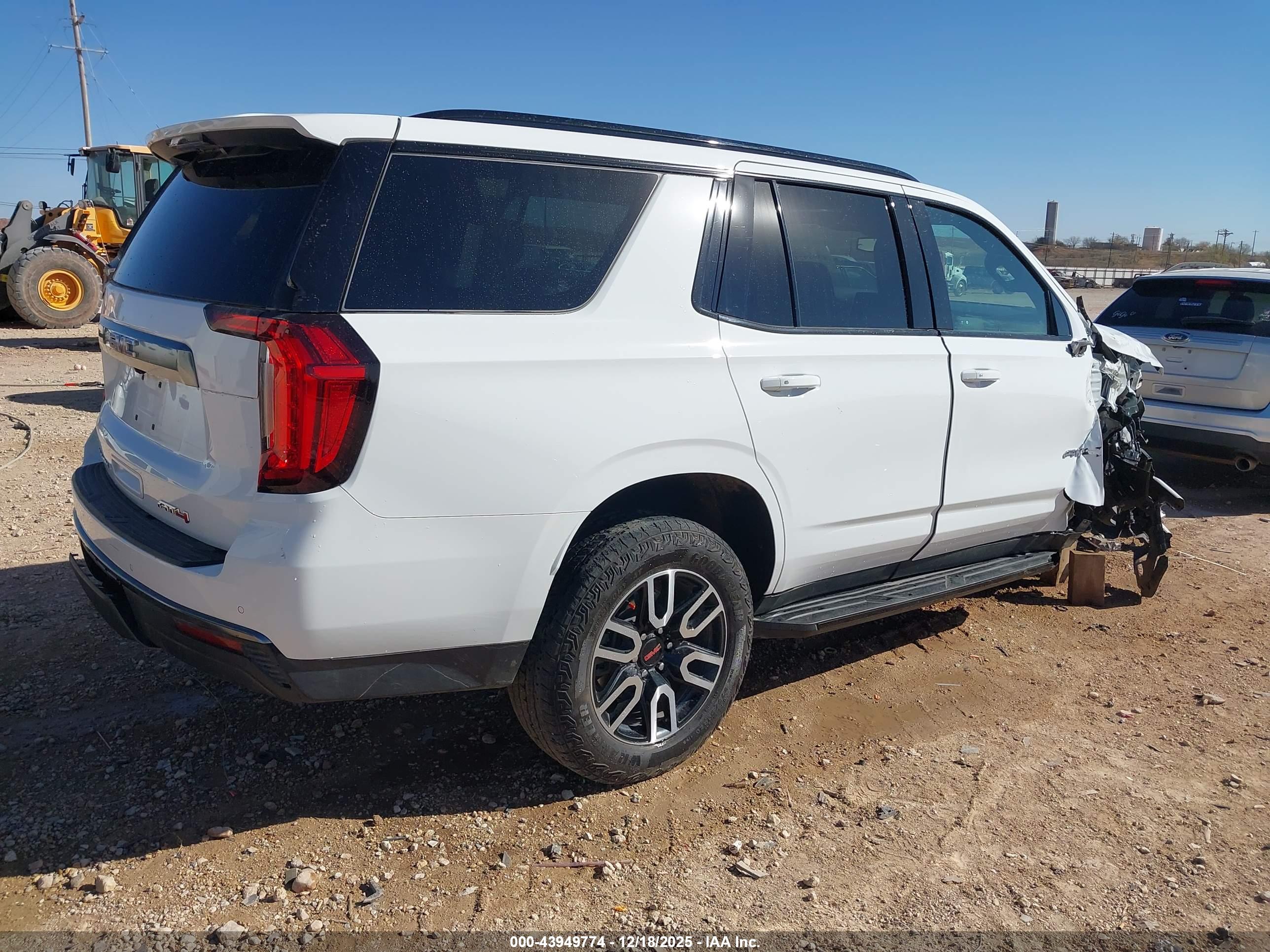 GMC YUKON image 4
