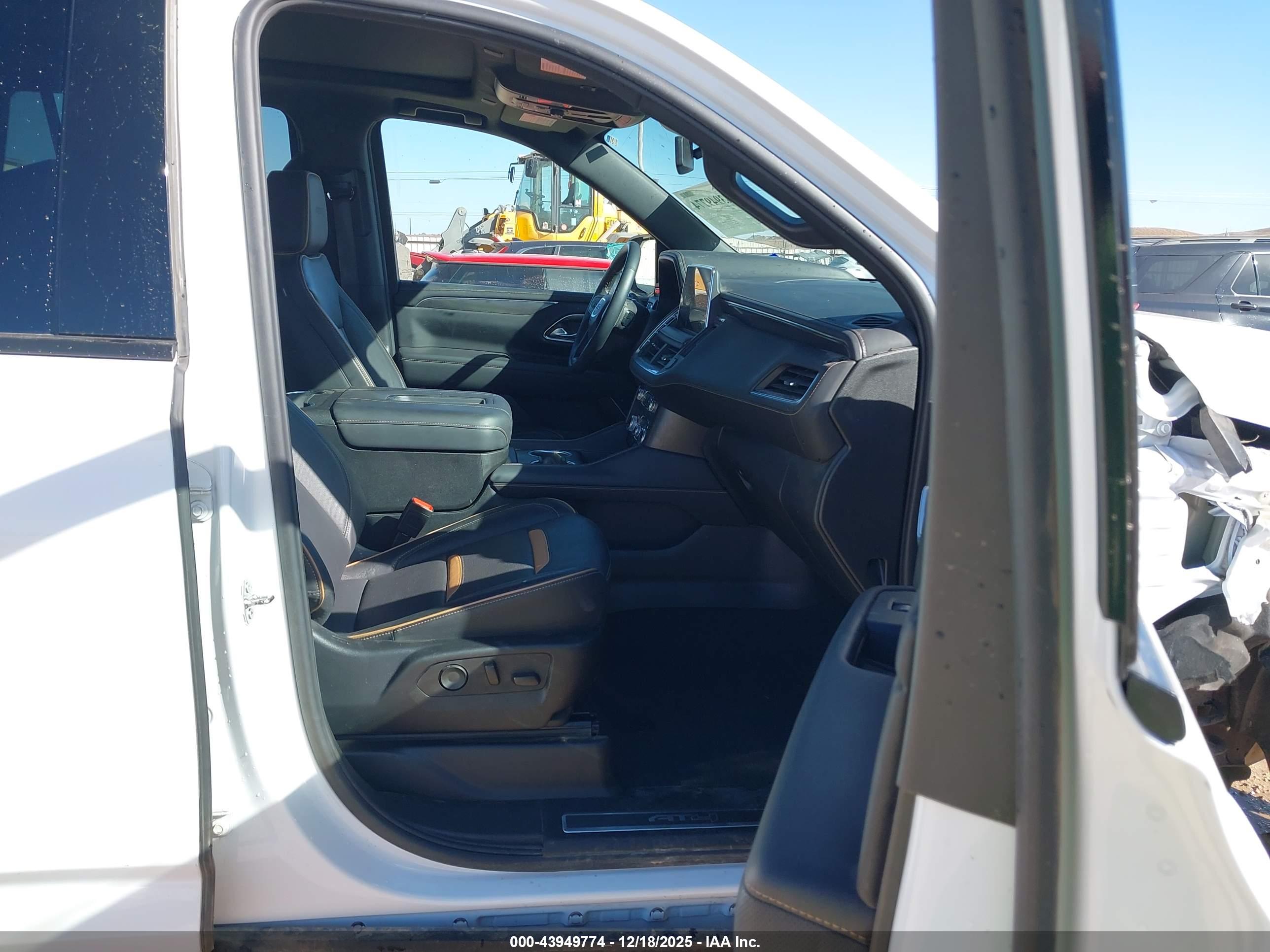 GMC YUKON image 5