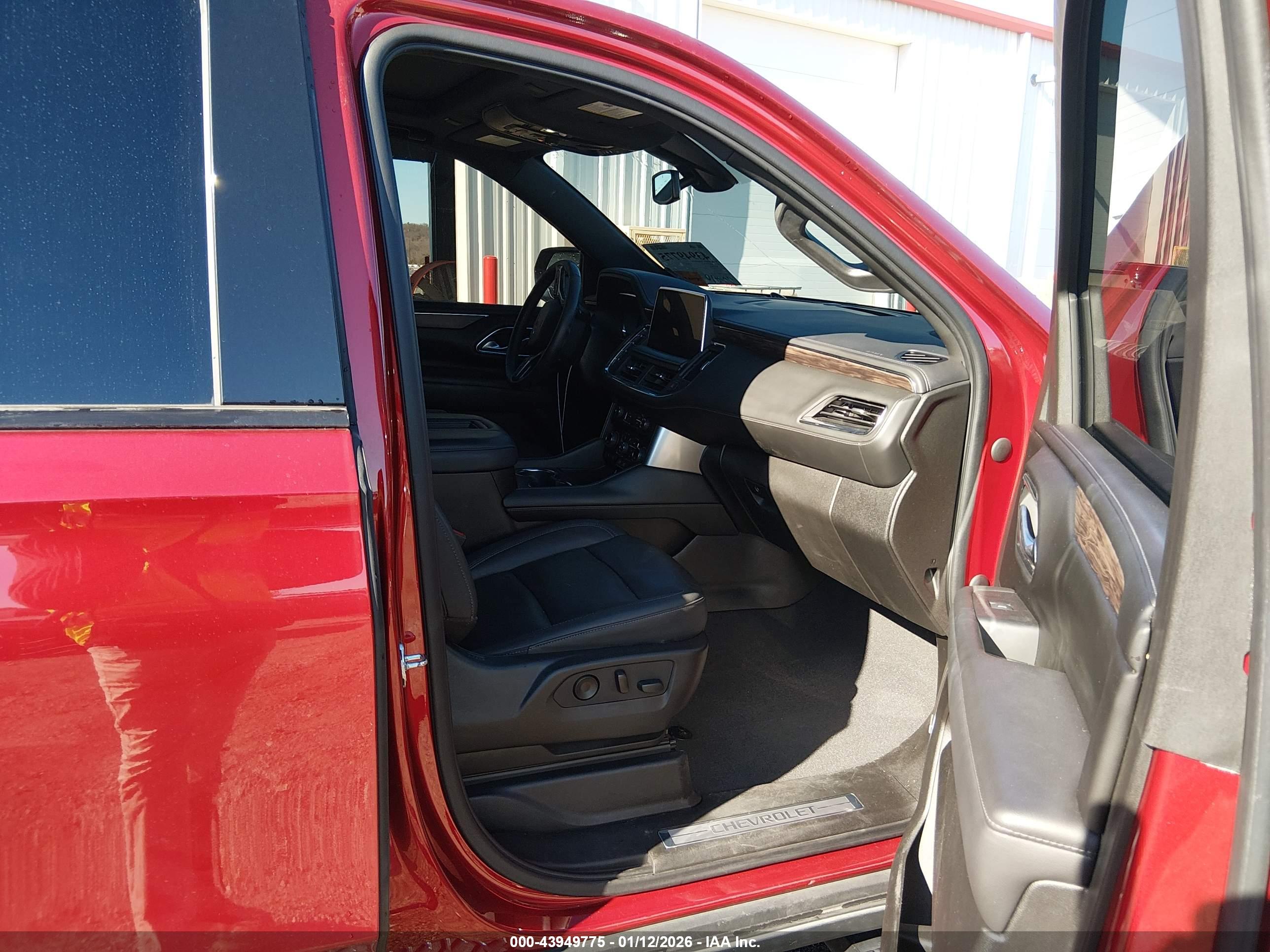 CHEVROLET TAHOE image 5